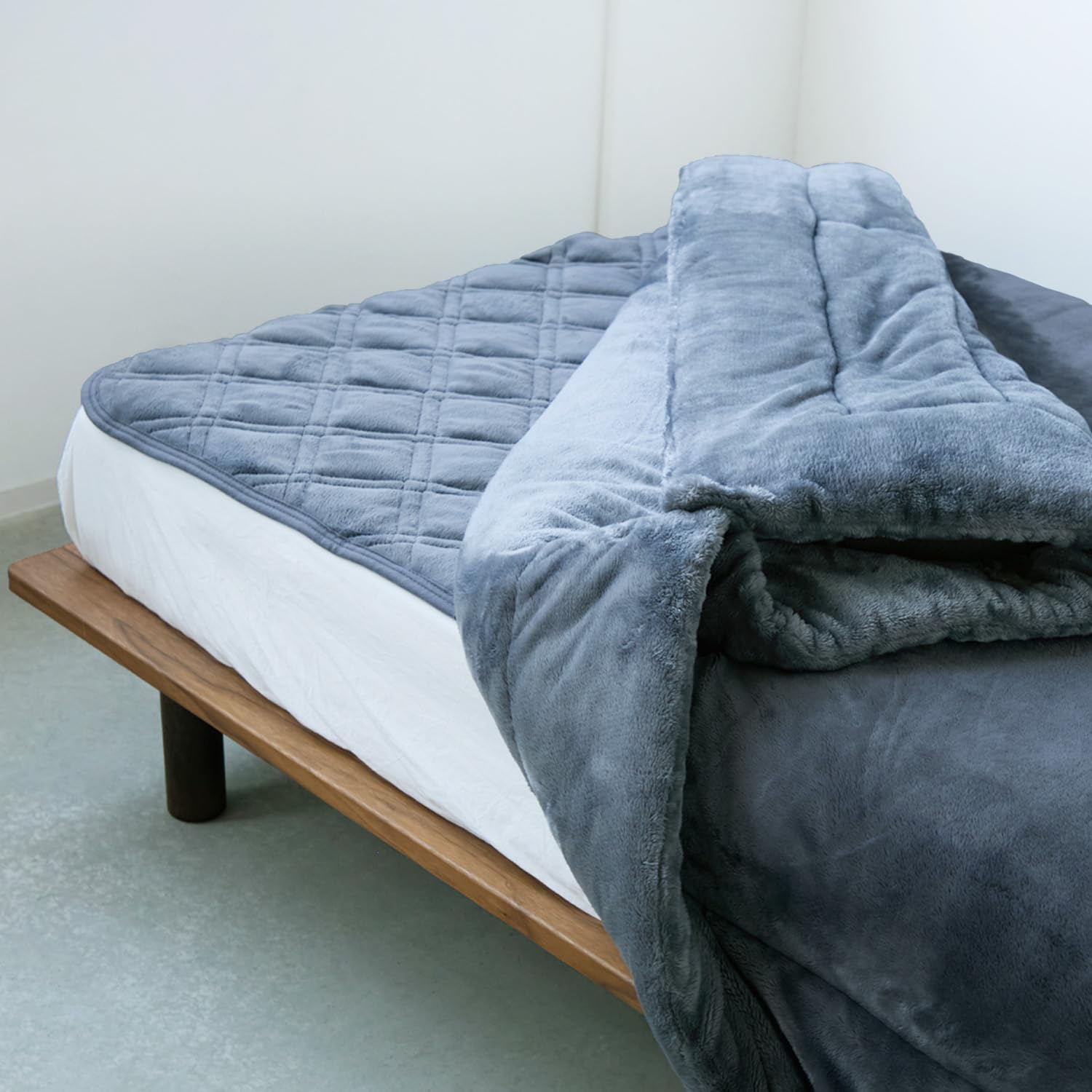 Amazon｜[ALASKA] アラスカ 防寒掛け布団 極暖 6層構造 足ぽか