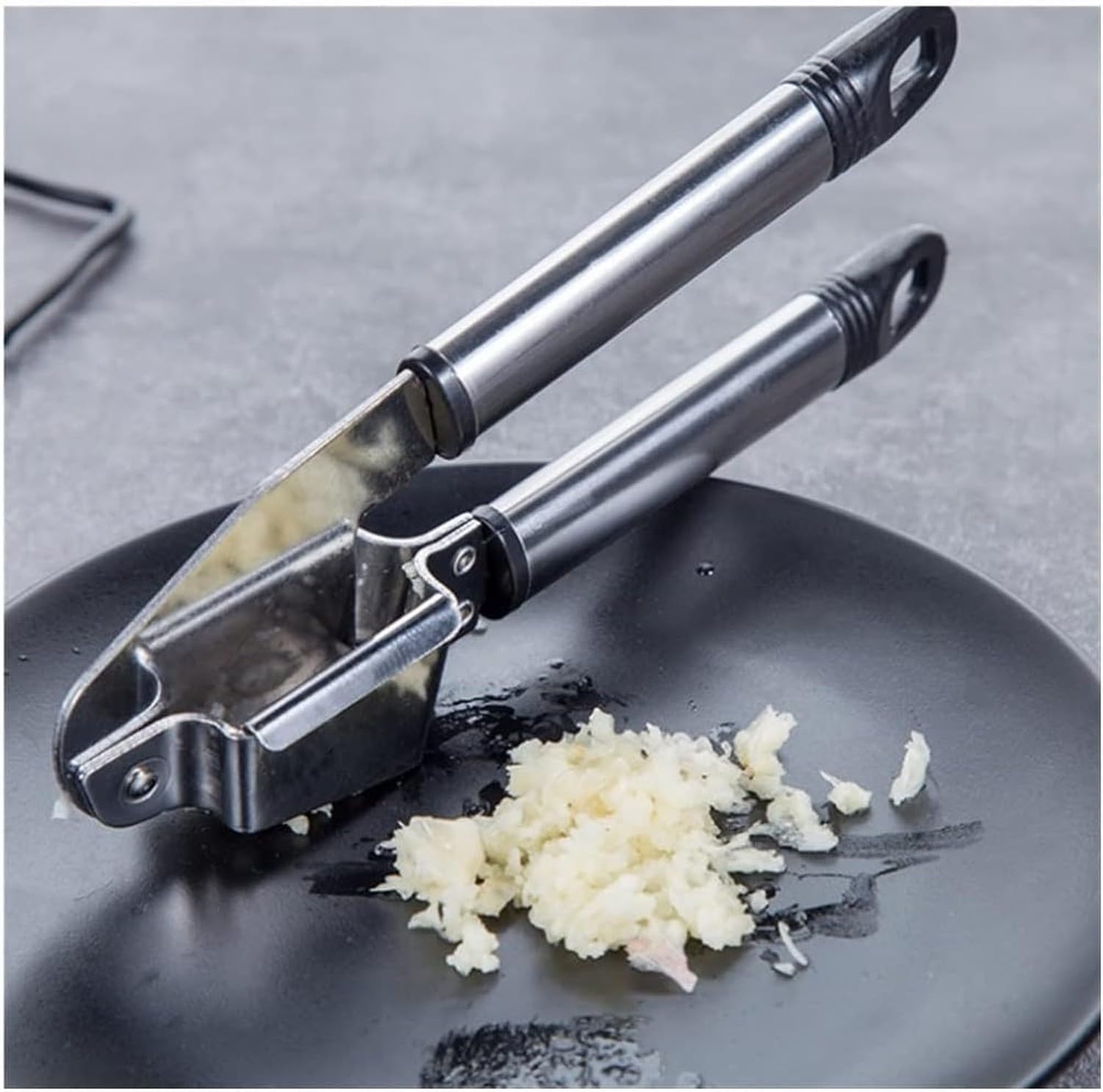 Knoblauchpresse, Ingwerpresse Ginger Mincer, rostfreie Edelstahl Zerkleinerer, kein Schälen nötig, ergonomischer Griff, Leicht zu Drücken Sauber, Professionelle, Silver, 18,5 * 4,5 cm