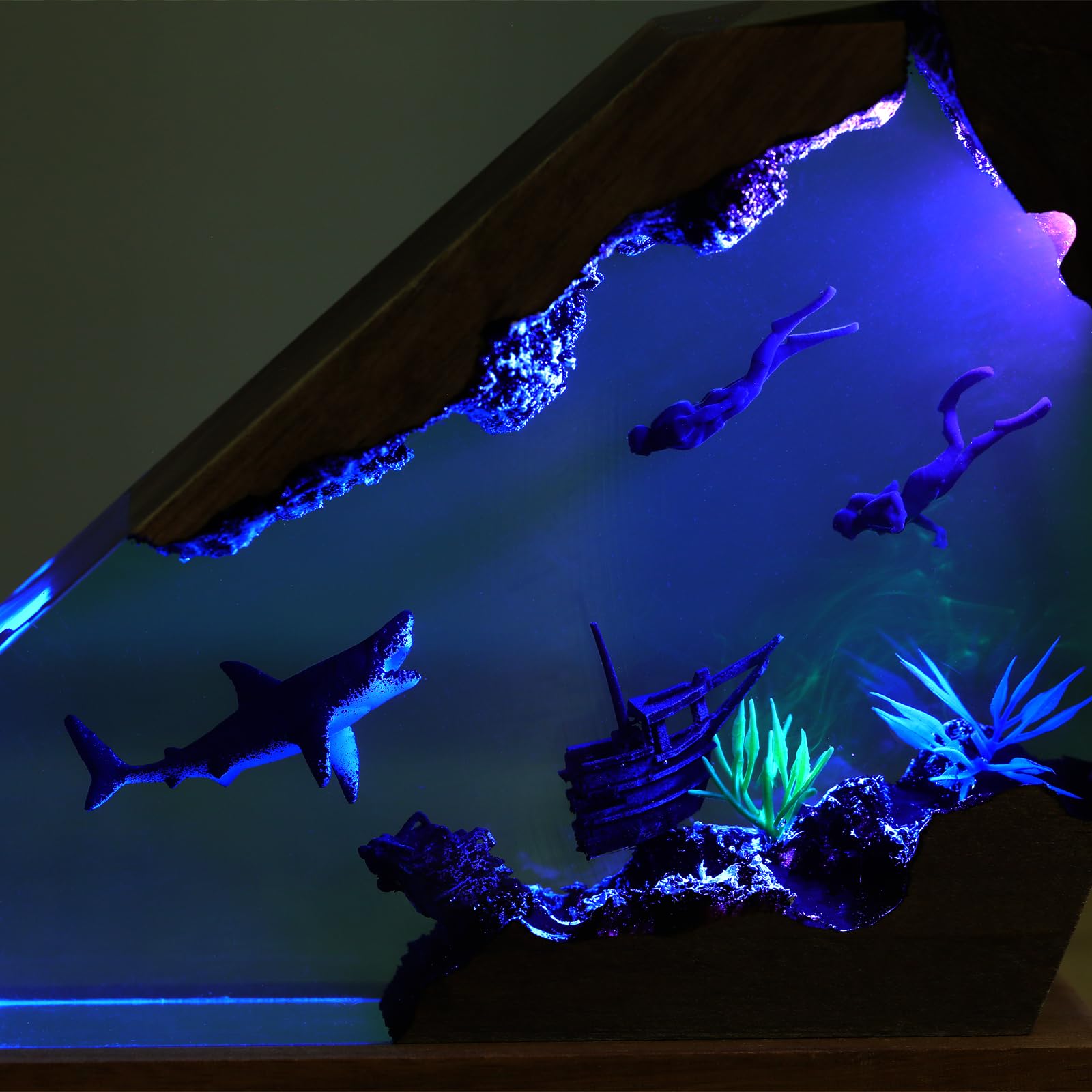 Ocean Creative Epoxy Resin Wood Light Lamp, Handmade Multi Color Aquatic Ocean Lamp Deep Sea Diver Cave Diving Enthusiasts Led Night Light Desktop Decor Christmas Birthday Gift (Dragon, S): White Shark Small