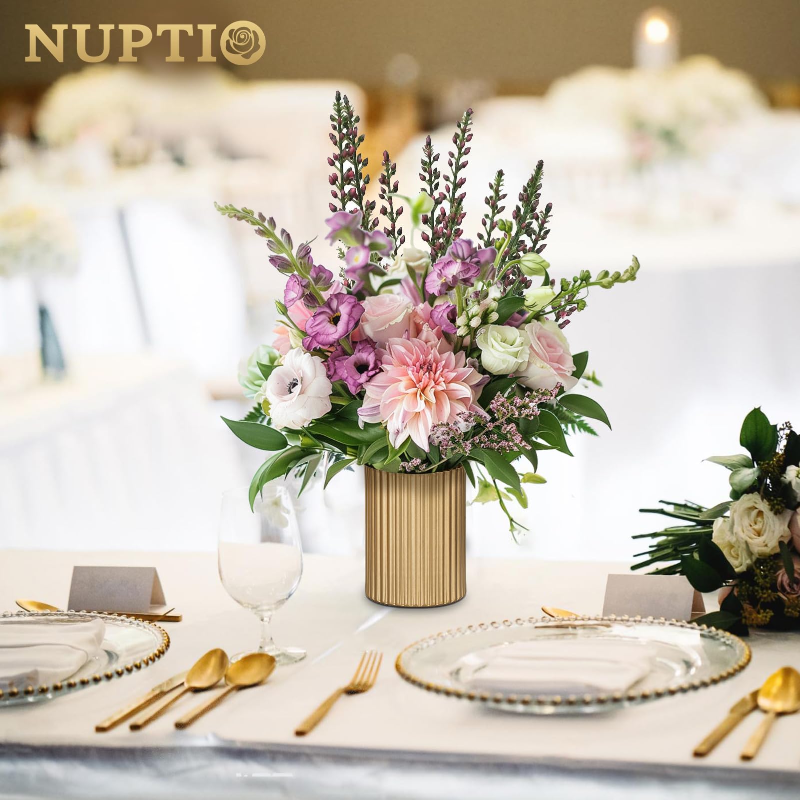NUPTIO Pequeño Florero Oro para Flores: 2 Piezas 13cm Floreros Metal Centros de Mesa de Boda Maceta Vendimia para Fiesta de Cumpleaños de Navidad Sala de Estar Decoraciones Balcón | Pequeños jarrones cilíndricos de metal, para mesa, cumpleaños, boda, deco