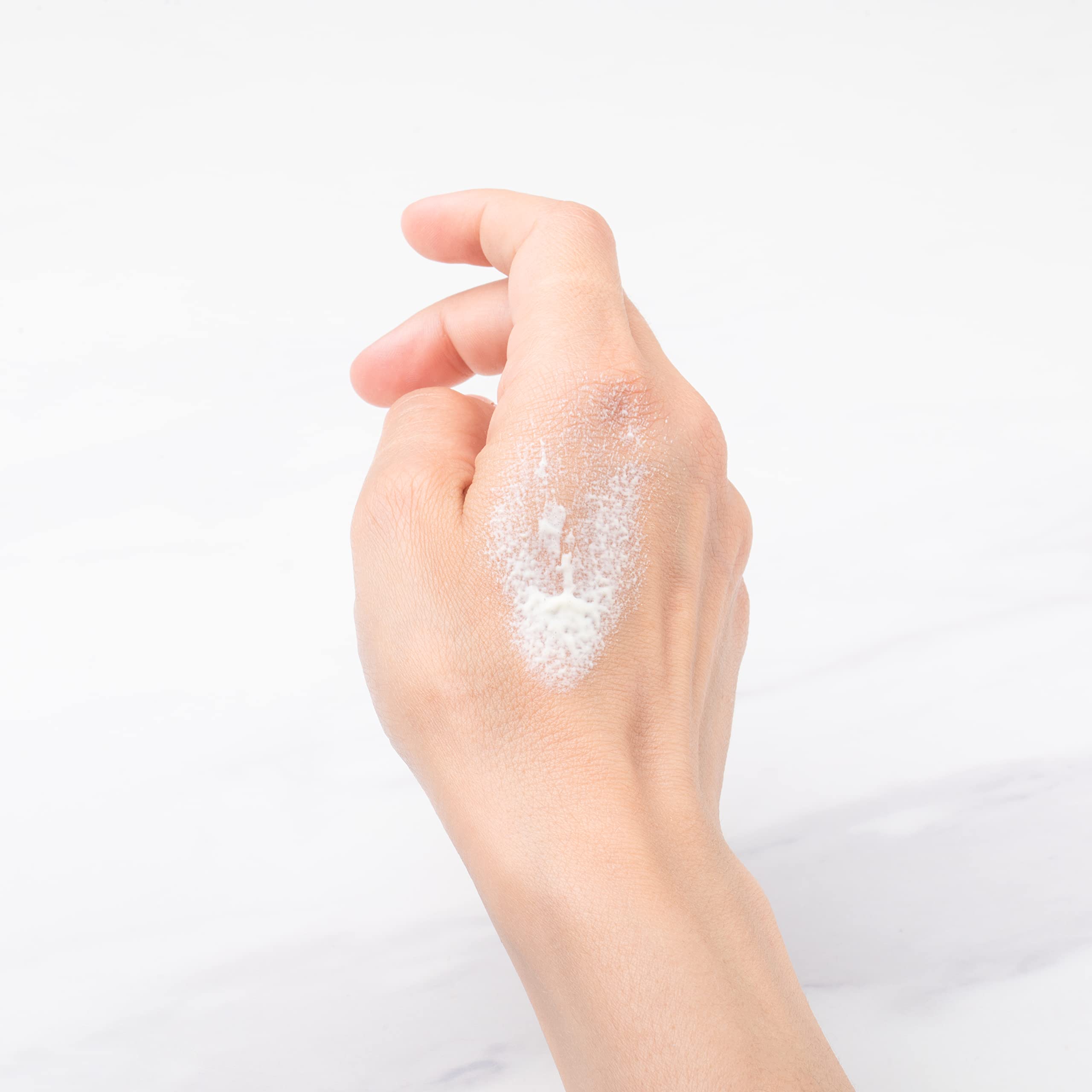 GYADA COSMETICS, Spray Solaire SPF50+ Spray Visage Corps Bébé Très Haute Protection, Nourrissant, Crème Solaire pour bébés et cheveux sensibles, Absorption rapide, Résistant à l’eau, Non gras, 150 ml