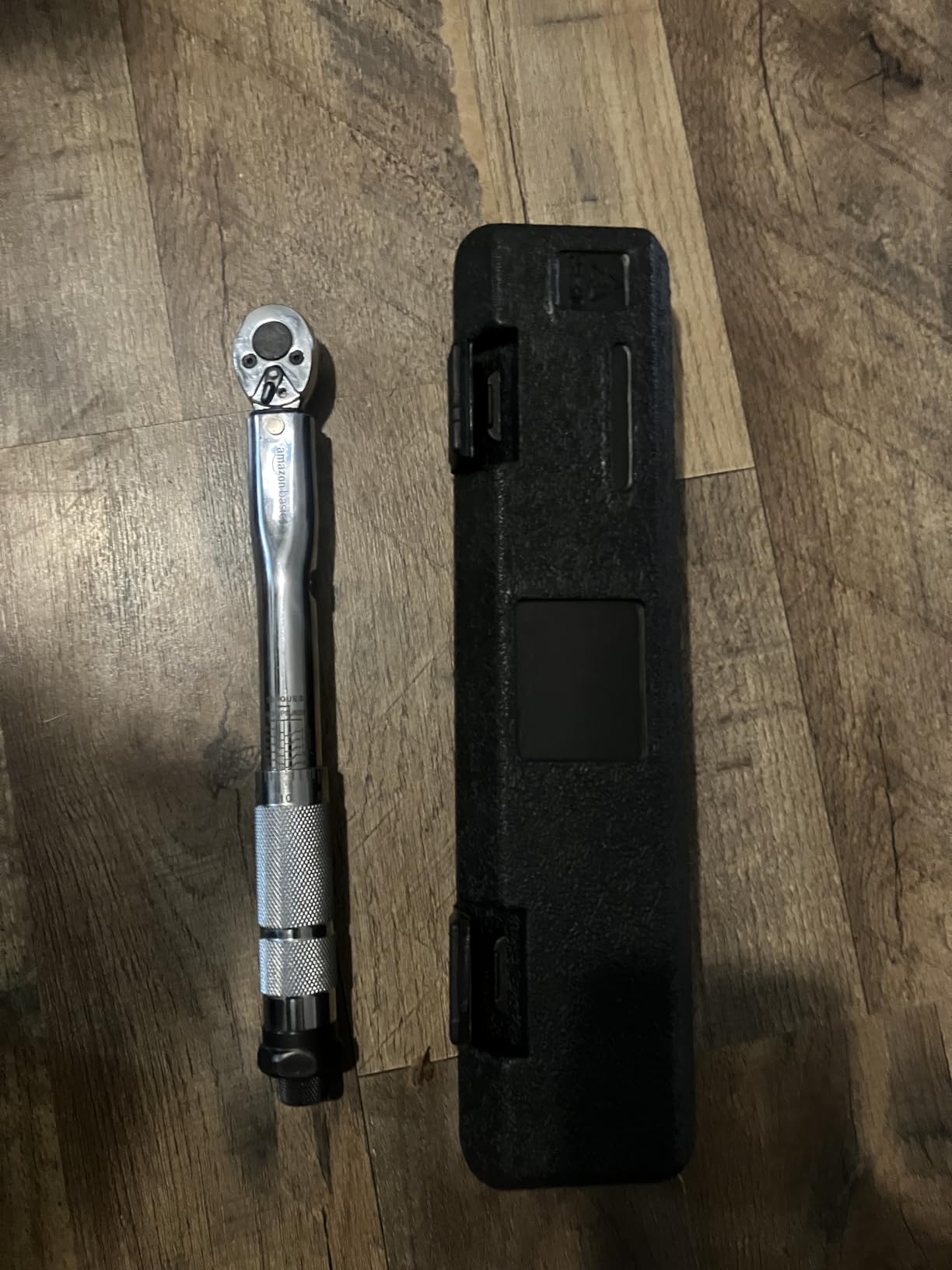 Amazon Basics 1/2-Inch Drive Click Heavy-Duty Torque Wrench - 25-250 foot-lb, 33.9-338.9 Nm