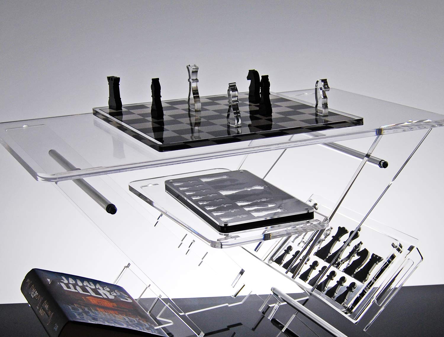 Scacchiera decorativa set scacchi design moderno in cristallo acrilico trasparente e nero Queen