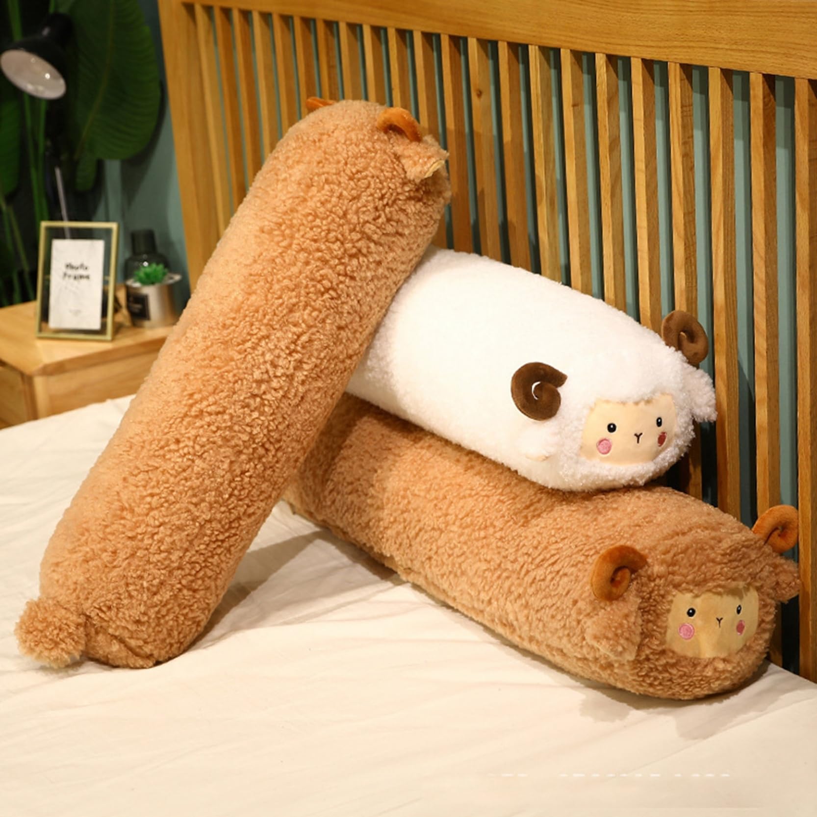 Amazon｜羊 ぬいぐるみ 円筒クッション 抱き枕 シャギー 毛足長い 抱き