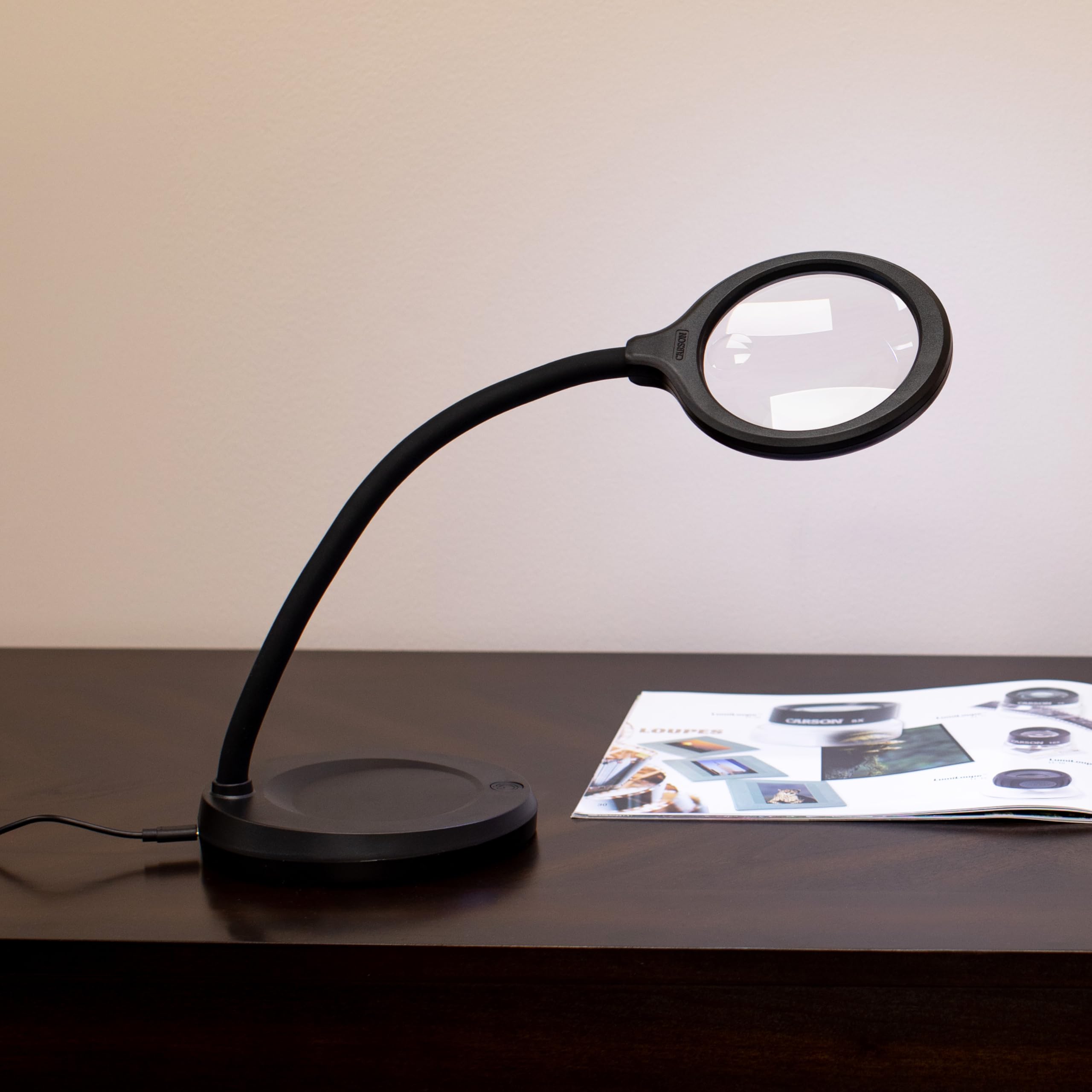 Carson LM-30EU DeskBrite 300 COB LED 2 x lupa stojąca, asferyczna soczewka główna, 5 x soczewka, adapter USB-C