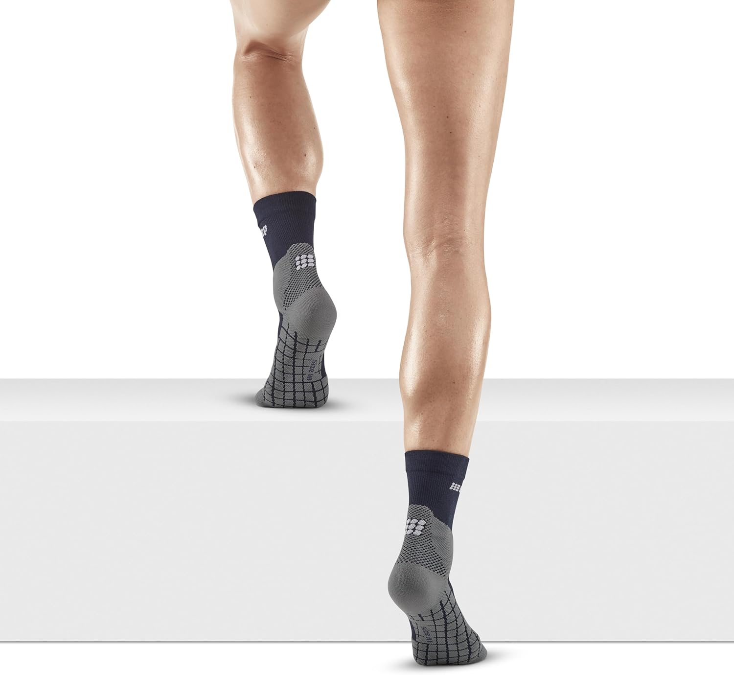 CEP Women's Outdoor Compression Light Merino Crew Cut Socks