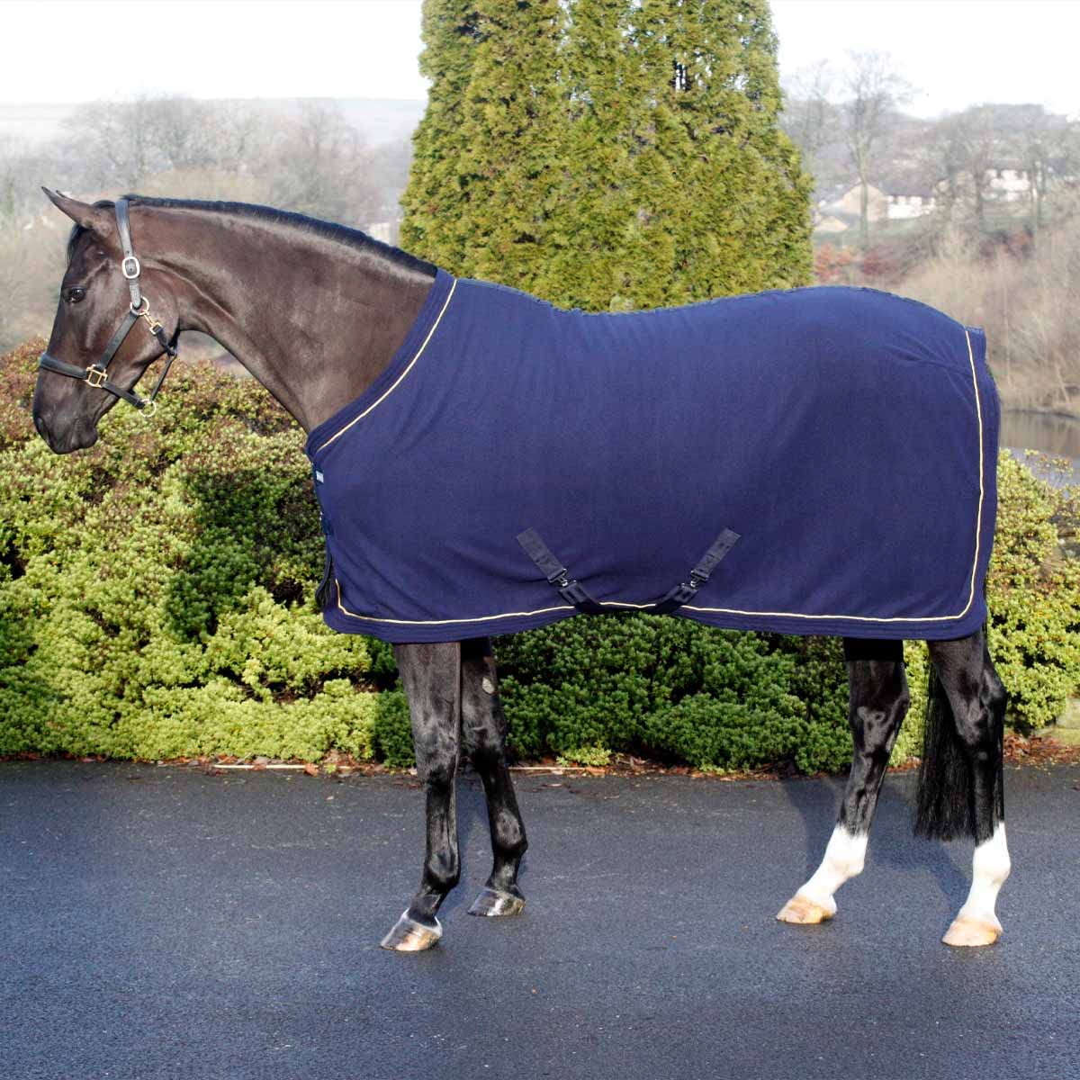 Harry Hall Masta Horse Fleece Stable Rug - Protective Super Soft Sheet for Horses - Equestrian Show Travel Blanket - Breathable Anti-Rub lining - Navy Blue, Size 7ft 6inch