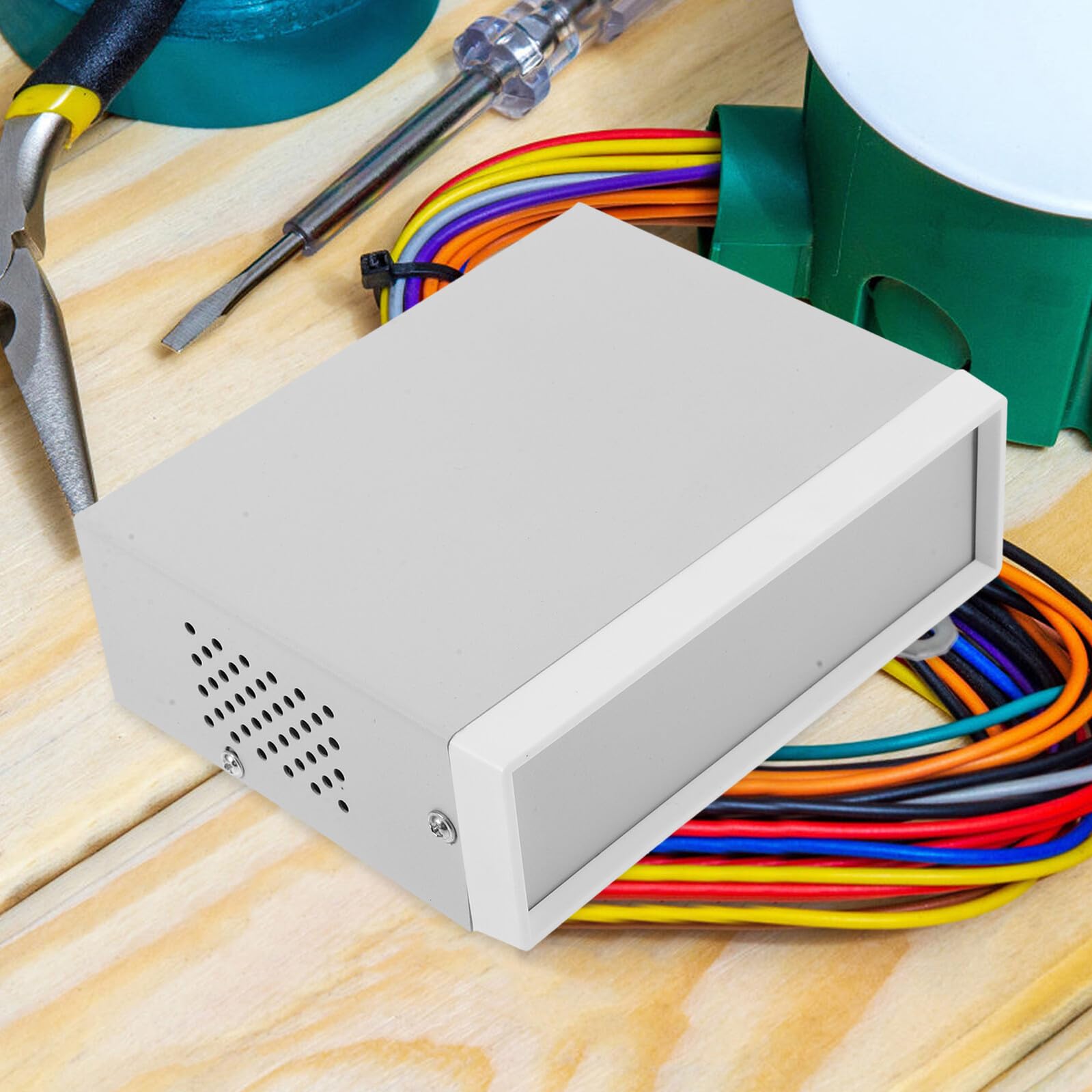 Scatola di Giunzione Elettrica in Ferro Design Multifunzionale Beige e Installazione Rapida Elegante e Pulito per Progetti Elettronici e Uso Fai-da-te