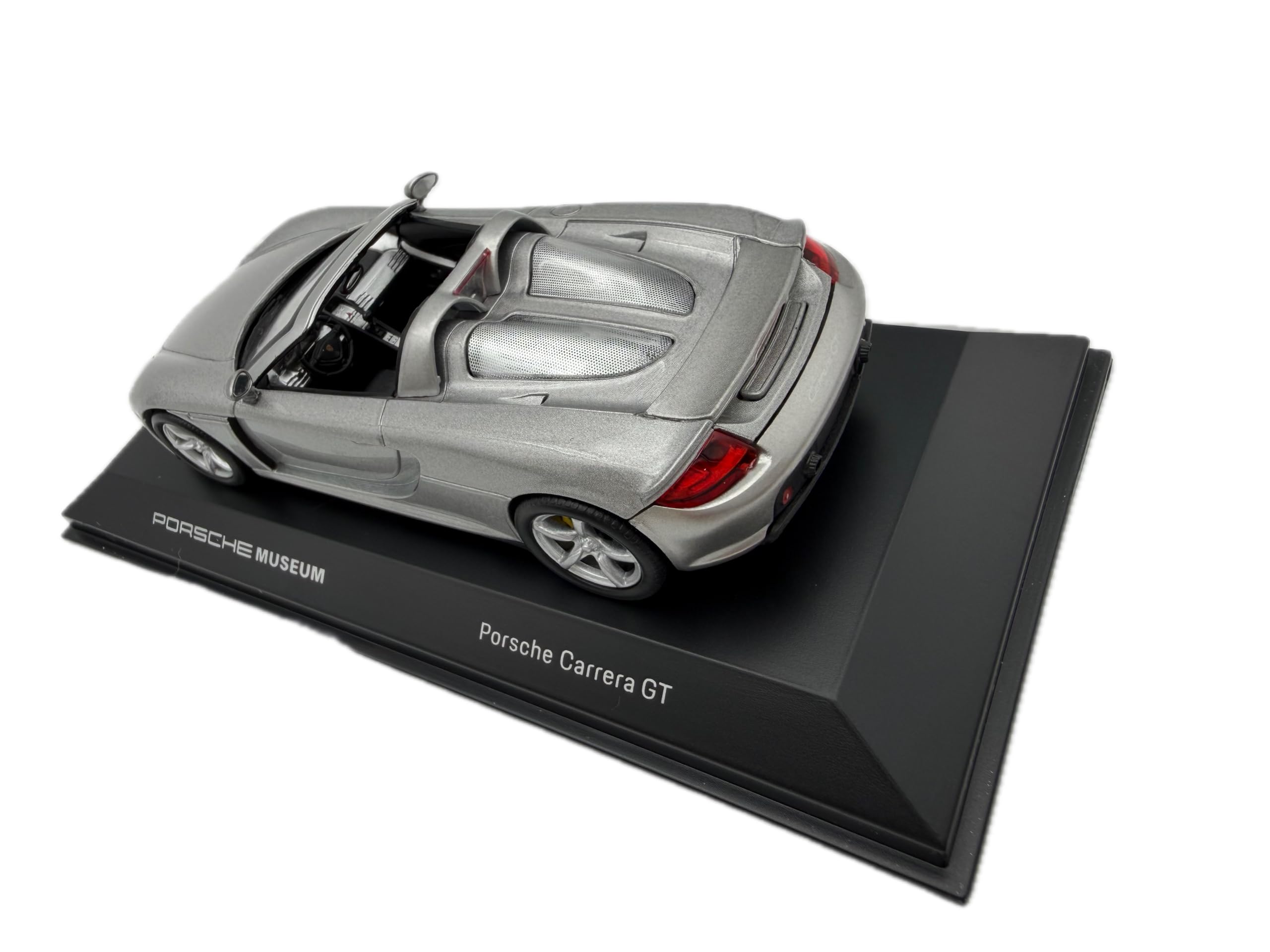 Porsche Carrera GT Modellauto 1:43, Silber - Detailgetreues Sammlermodell I GT Marketing I Miniatur Fahrzeug (Museum Edition)