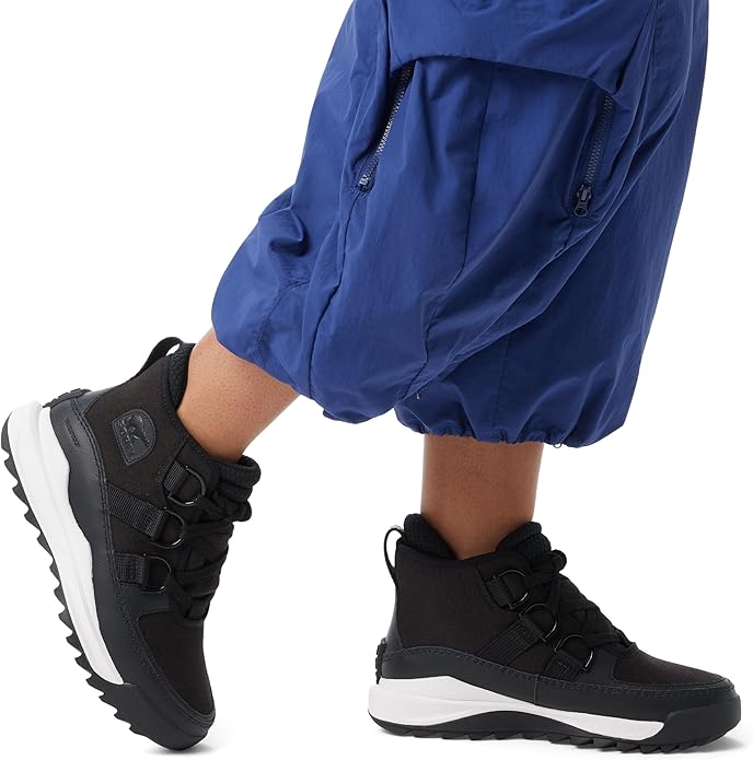 Amazon | Sorel レディース ONA RMX Chukka 防水ブーツ, ナチュラル