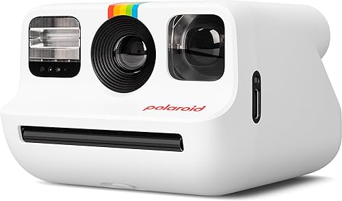 Miniatura 3 de Polaroid Go - Cámara instantánea (blanco) con doble paquete de película de color y paño de microfibra