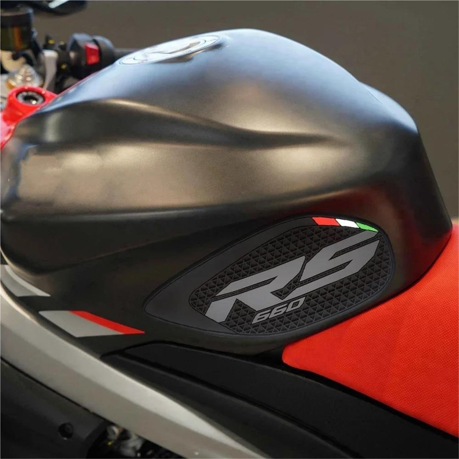 Deposito Protector Pegatin Adhesivo Lateral Para Depósito Combustible Para Aprilia Para Tuono RS660 RS 660 2020-2025 Almohadilla Protectora Tanque Gasolina Moto Tanque Almohadilla