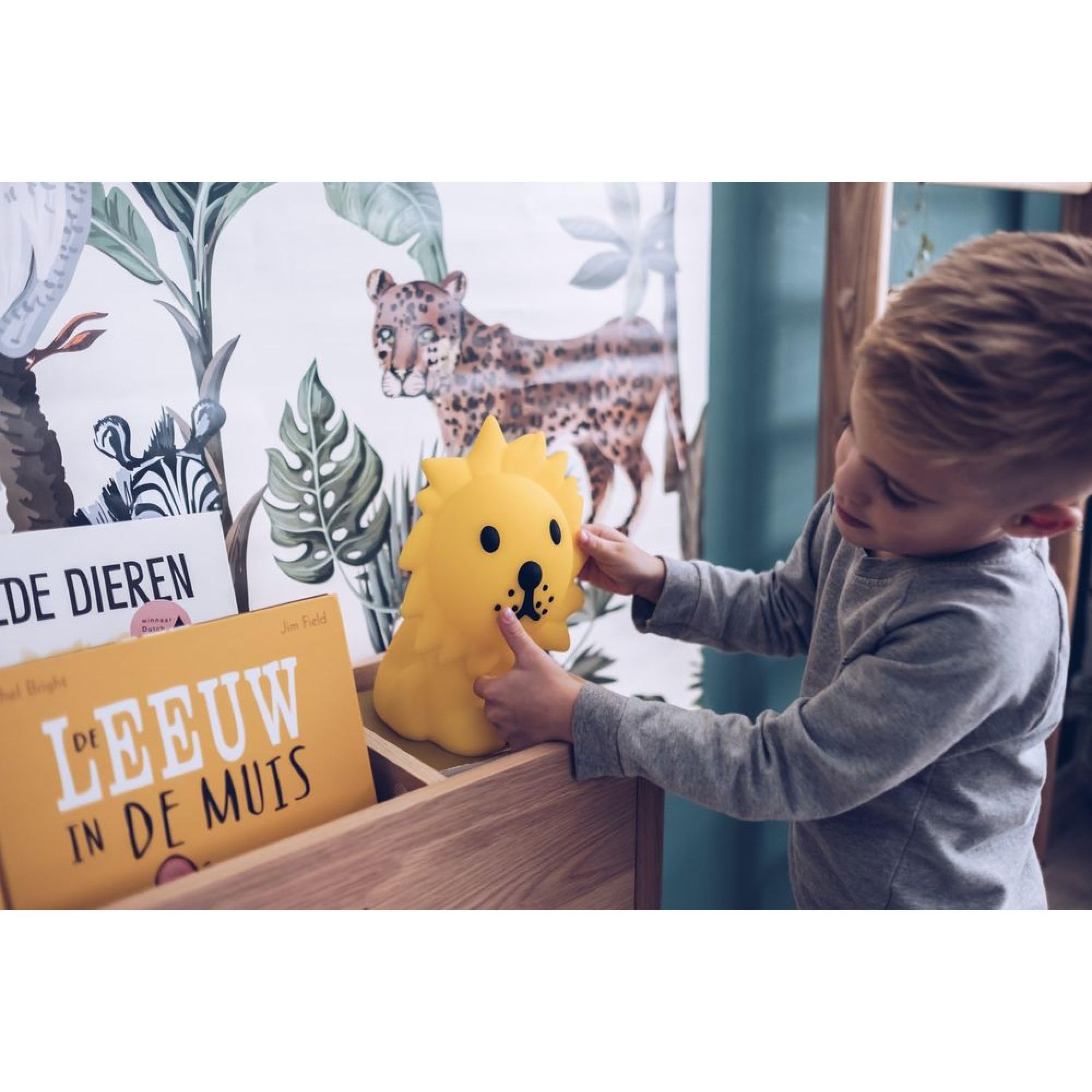 Mr Maria - Lion First Light Lampe 2.0 - 28cm - Ein kleiner Freund für Ihr kleines Wunder, Dimmbare & Aufladbare LED-Kinderlampe - Zum Mitnehmen in den Urlaub, Übernachtungen bei Freunden und Familie