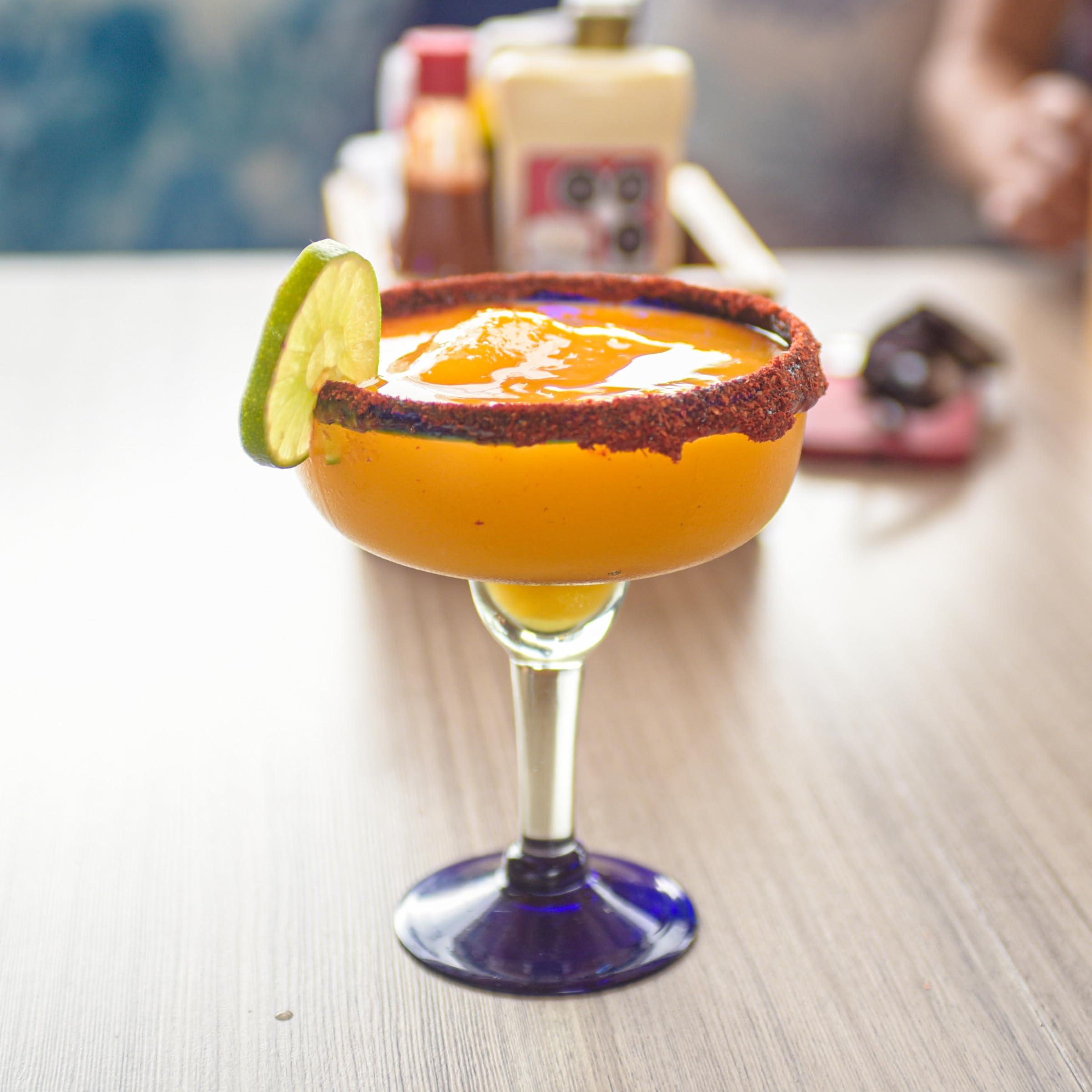 Vasos grandes de margarita mexicana soplados a mano, auténtico cristal hecho a mano de México, borde azul cobalto, juego de fiesta, perfecto para margaritas, piña coladas, cócteles congelados u otras
