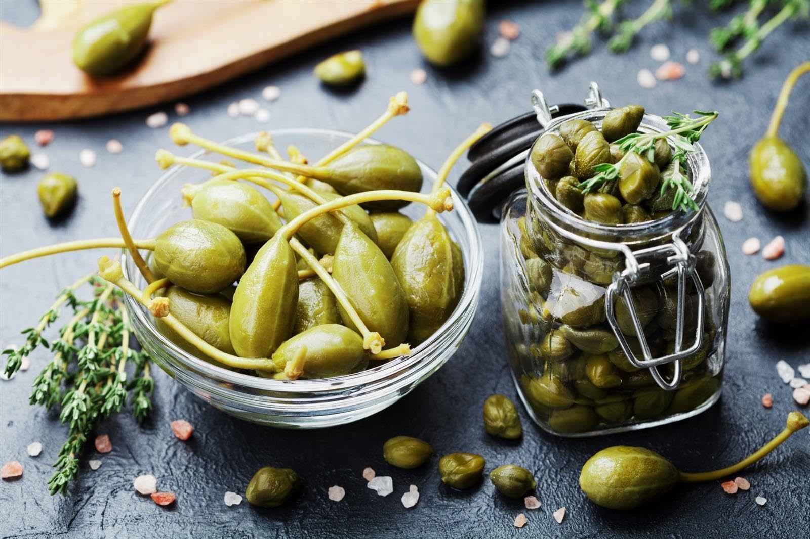 PRIBO KAPERN-BEEREN MIT STIEL - 6x 400g Glas - eingelegt in Salz, Kapern-Äpfel, passend zu Tapas und Antipasti-Tellern, Früchte des Kapernstrauchs