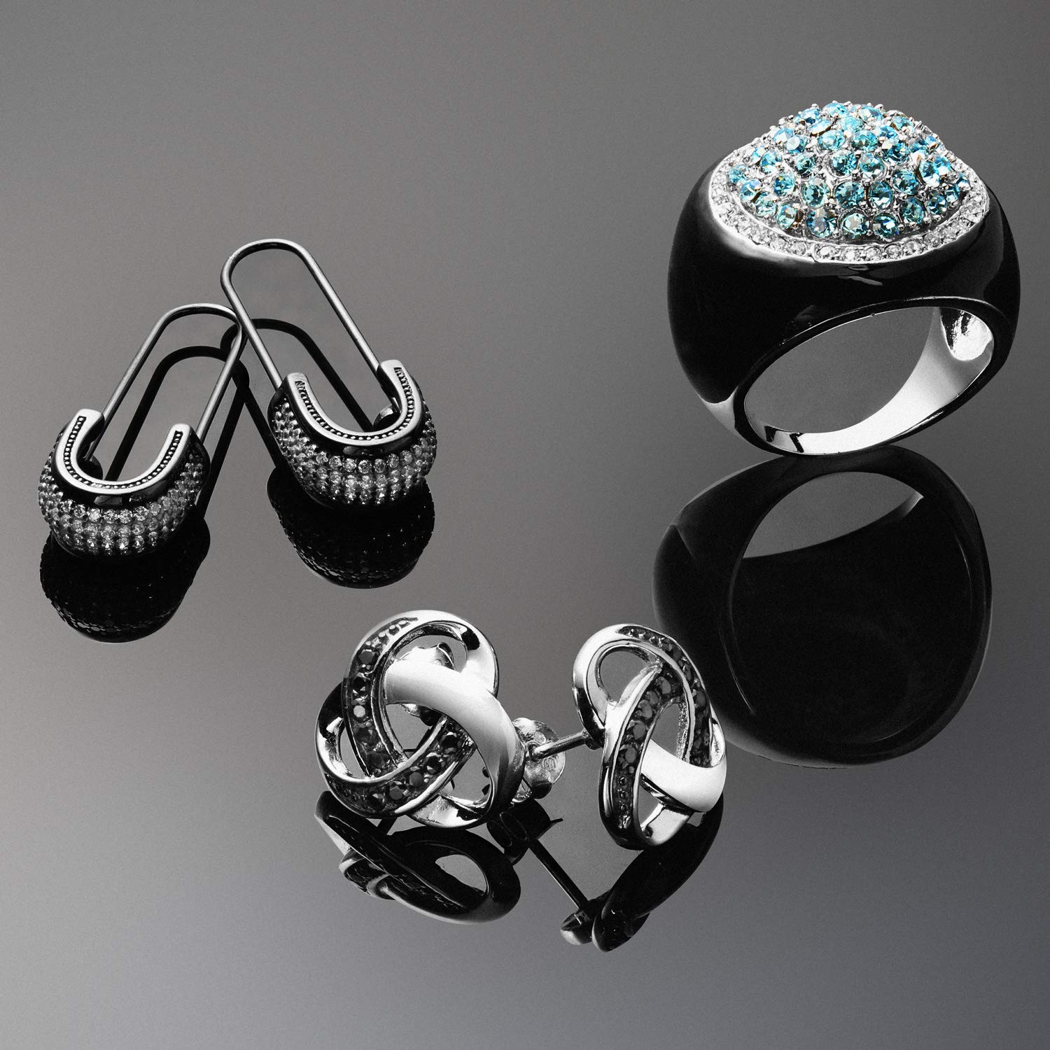 Simbolo Sostenere gli sfollati Cubic Zirconia CZ Orecchini con perno di sicurezza Per donne Per adolescenti Argento placcato nero