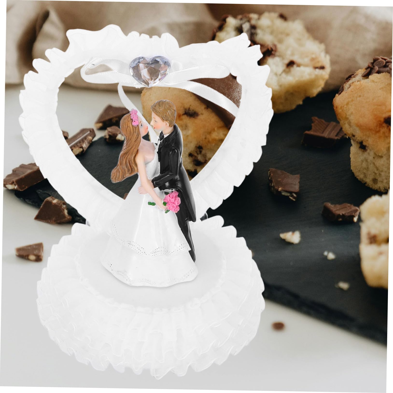 COLLBATH Romantische Hochzeitspaar Figur aus Kunstharz als Tortenaufsatz Weiße Brautpaar Dekoration für Hochzeitstorte und Festliche Tischdeko