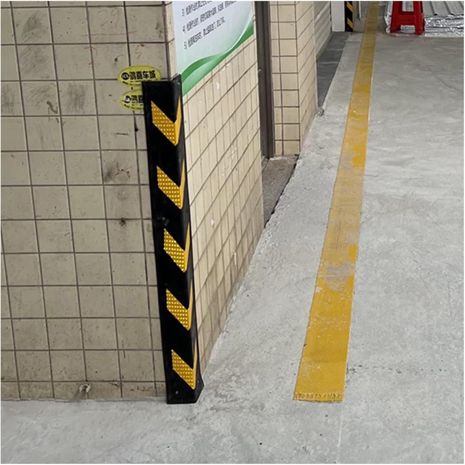 Rubber Corner Guard for Garage Wall Protection, L-Shaped Bumpers for Parking Lots & Warehouses, Easy Install Wall Shields (31.5"x3.9"x0.2") - Durable Edge Protectors