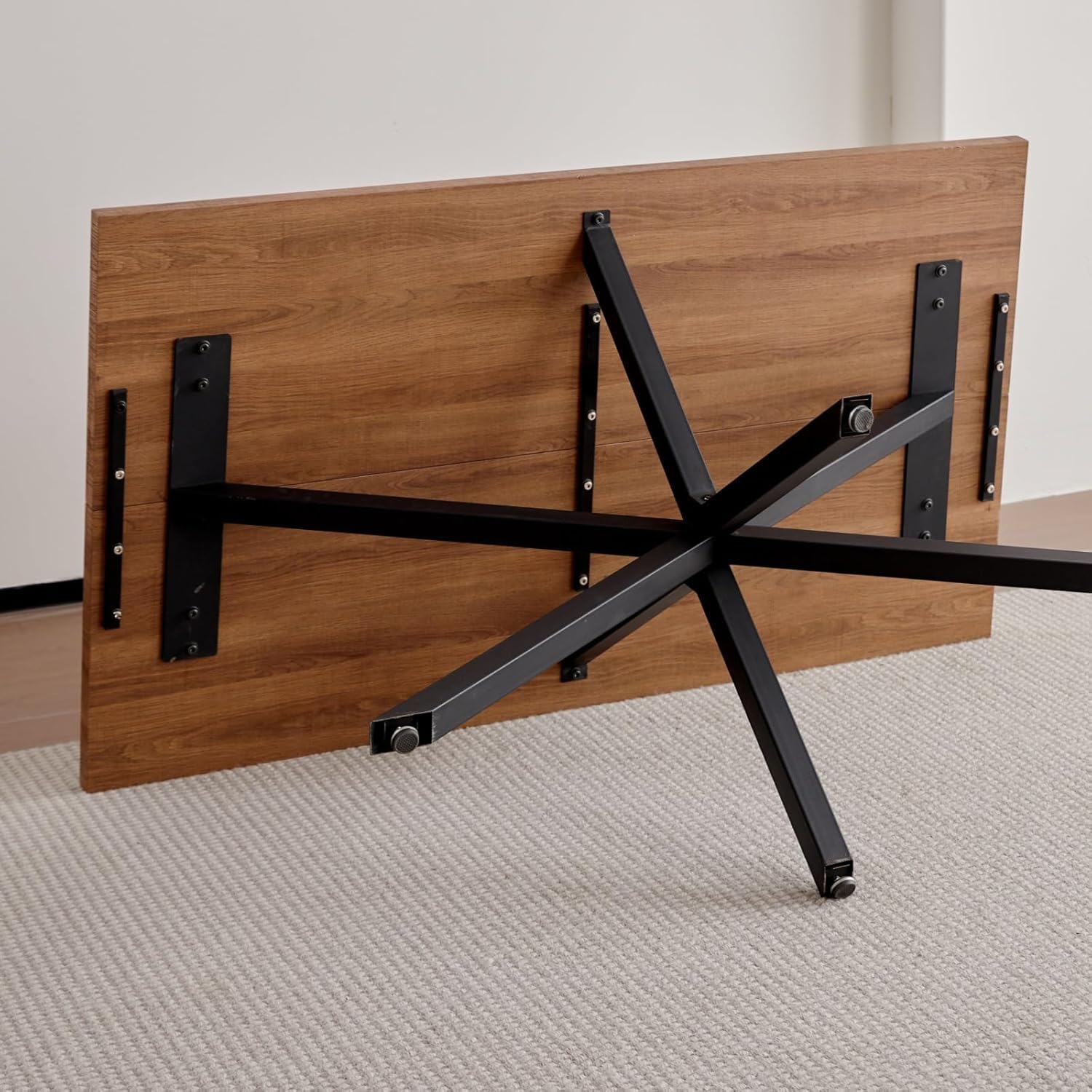 Esstisch mit 4 Stühlen Esszimmer-Set,140 * 78 * 77 cm Rechteckiger Esstisch aus Holz,4 Stühle mit hoher Rückenlehne, Schwarze Meta-Beine,Dunkelbraun Tisch+Grau Stühle