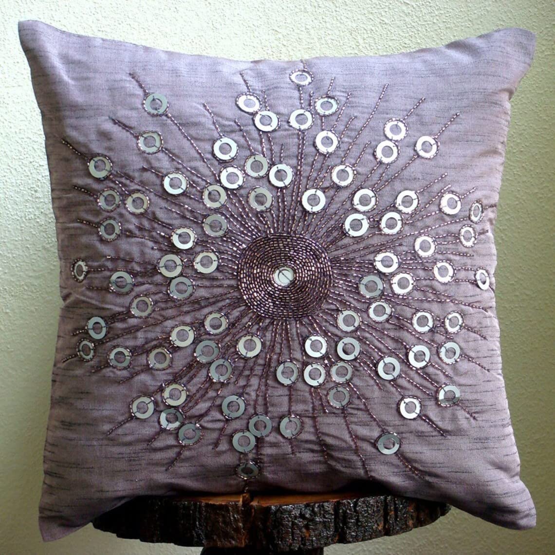 The HomeCentric Púrpura Cubierta De Cojines Decorativos, Medallon Lentejuelas Y Cuentas Cubierta De Almohadas, cojin Cubre 40x40 cm, Sedala Seda Funda De Almohada, Contemporaneo - Violet Light