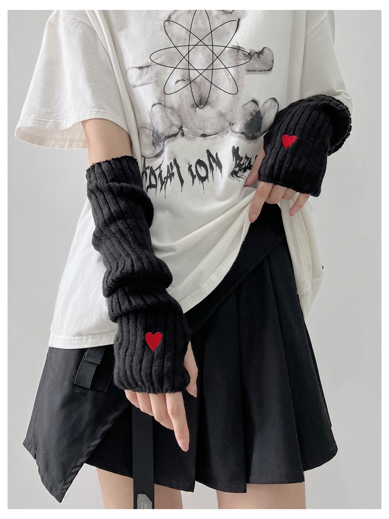 Verdusa Women's Heart Knit Arm Warmers Y2k Arm Sleeves Fingerless Gloves Black One-Size