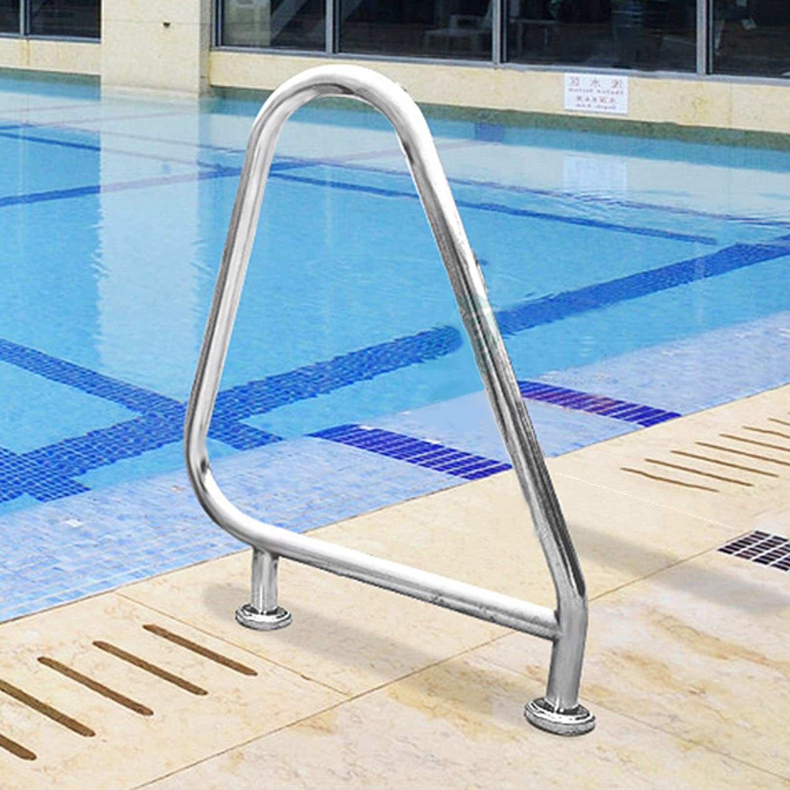 Rampe de piscine encastrée 90 x 81 cm pour sécuriser l'accès au bassin sans glisser