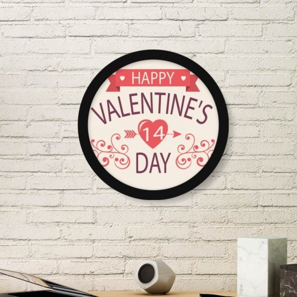 Cadre photo noir rond de Saint-Valentin avec illustration flèche de Cupidon de petite taille