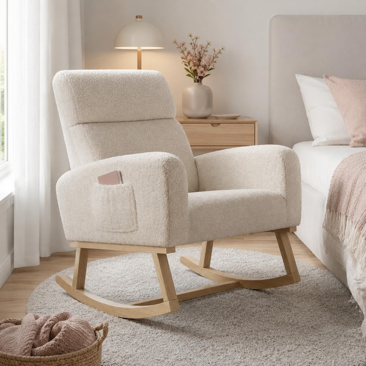 BRILVERDE Sedia a Dondolo, Poltrona Dondolo con Tasche Laterali Gambe in Legno massello, Allattamento al Seno, Sedia per Il Tempo Libero, Adatta per Soggiorno e Camera da Letto (Beige)