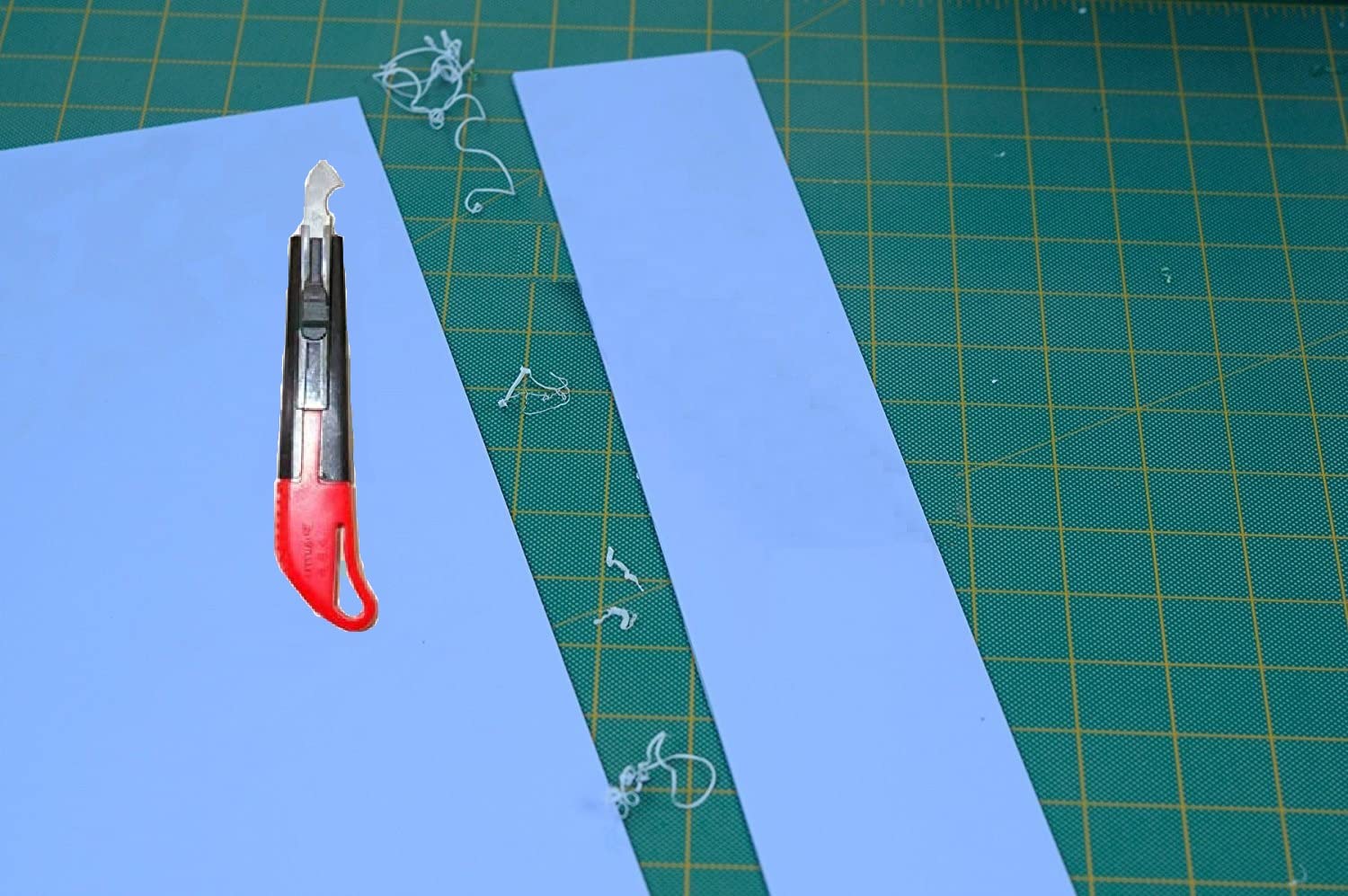 Dayish Acrylic Plastic Fiber Sheets Cutter, Hook Knife Cutter, Plexiglass Scoring Tool with 2 Extra Cutting Blades Inside 4