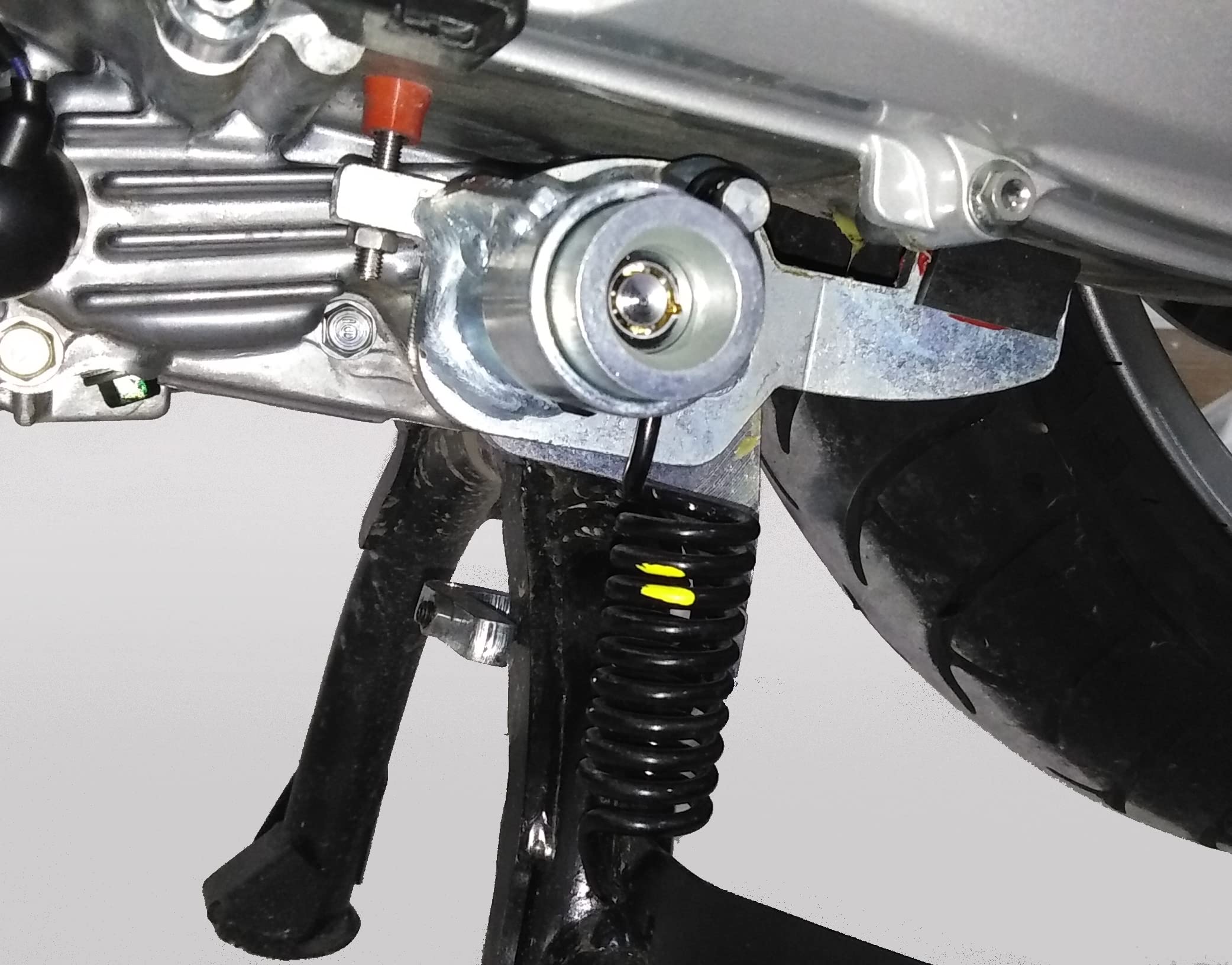 H10 - ANTIFURTO MECCANICO per Scooter HONDA SH 350I, FORZA 350I dal 2021 e ADV 350