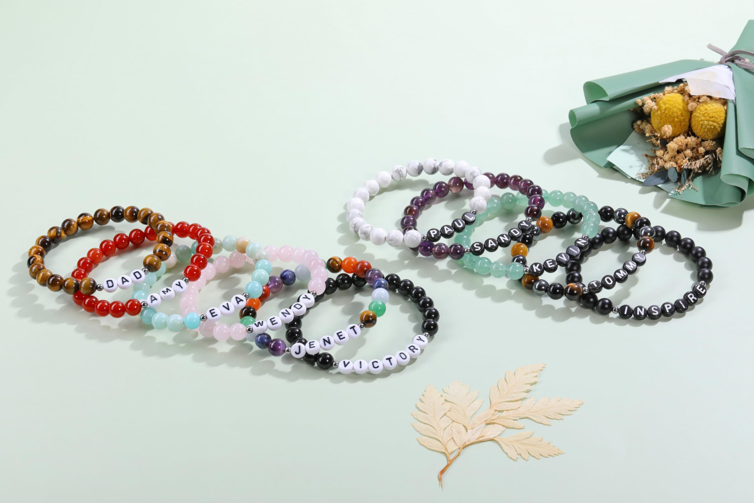 YDYDTTKD Pulseras Personalizadas para Mujeres, Hombres, Regalos, Letra Inicial grabada Personalizada, Pulsera con Cuentas, Regalos de cumpleaños para mamá, papá, Novio, San Valentín, Aniversario,