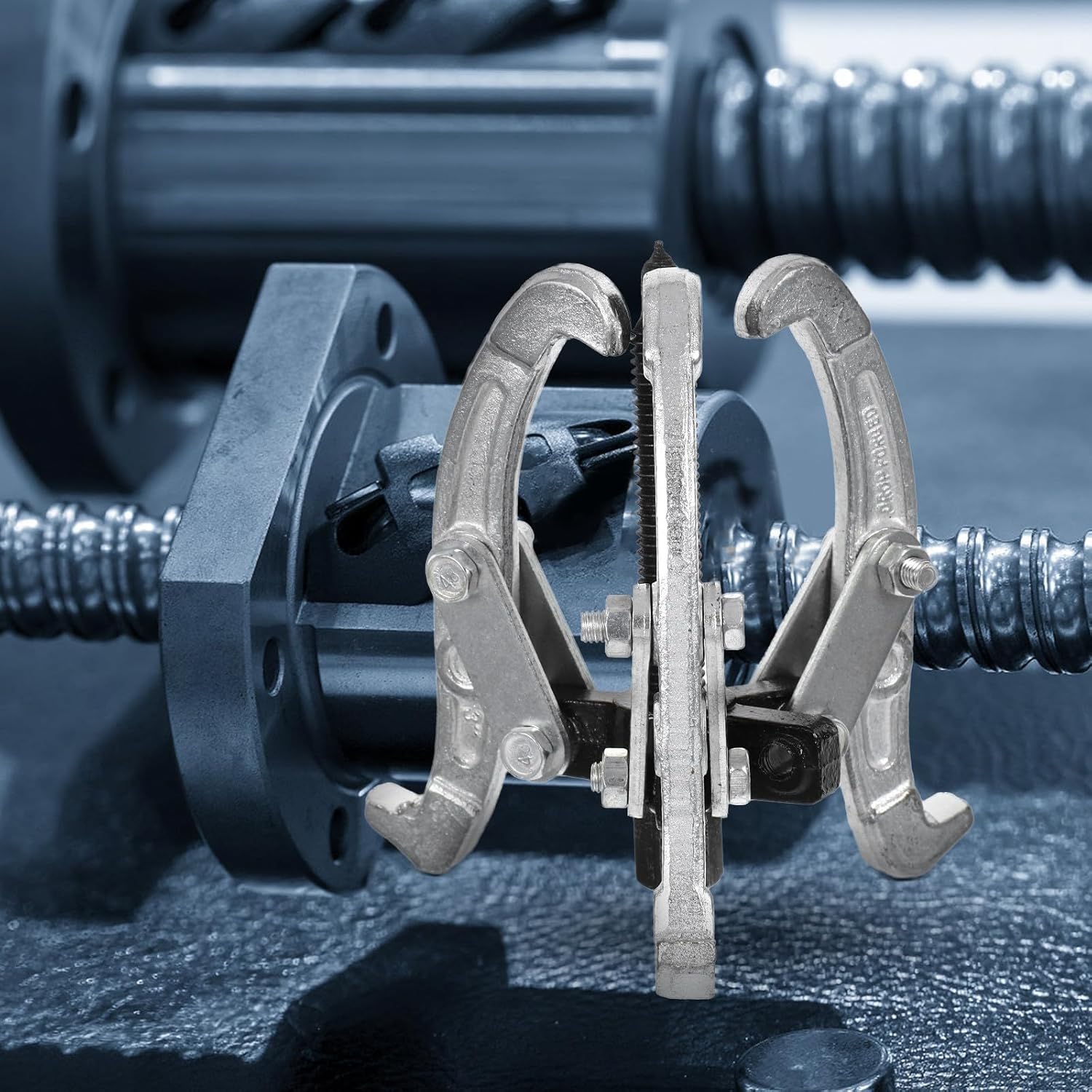 Steel Three-jaw Gear Puller 3-inch Forged Bearing Remover for Automotive Maintenance and Repair