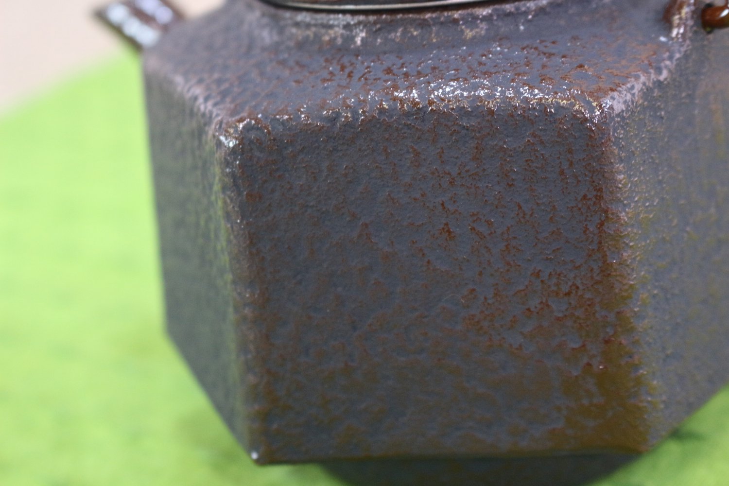 Amazon｜南部鉄器 急須 六角利休 0.5L(茶こし付) T-5-16｜急須