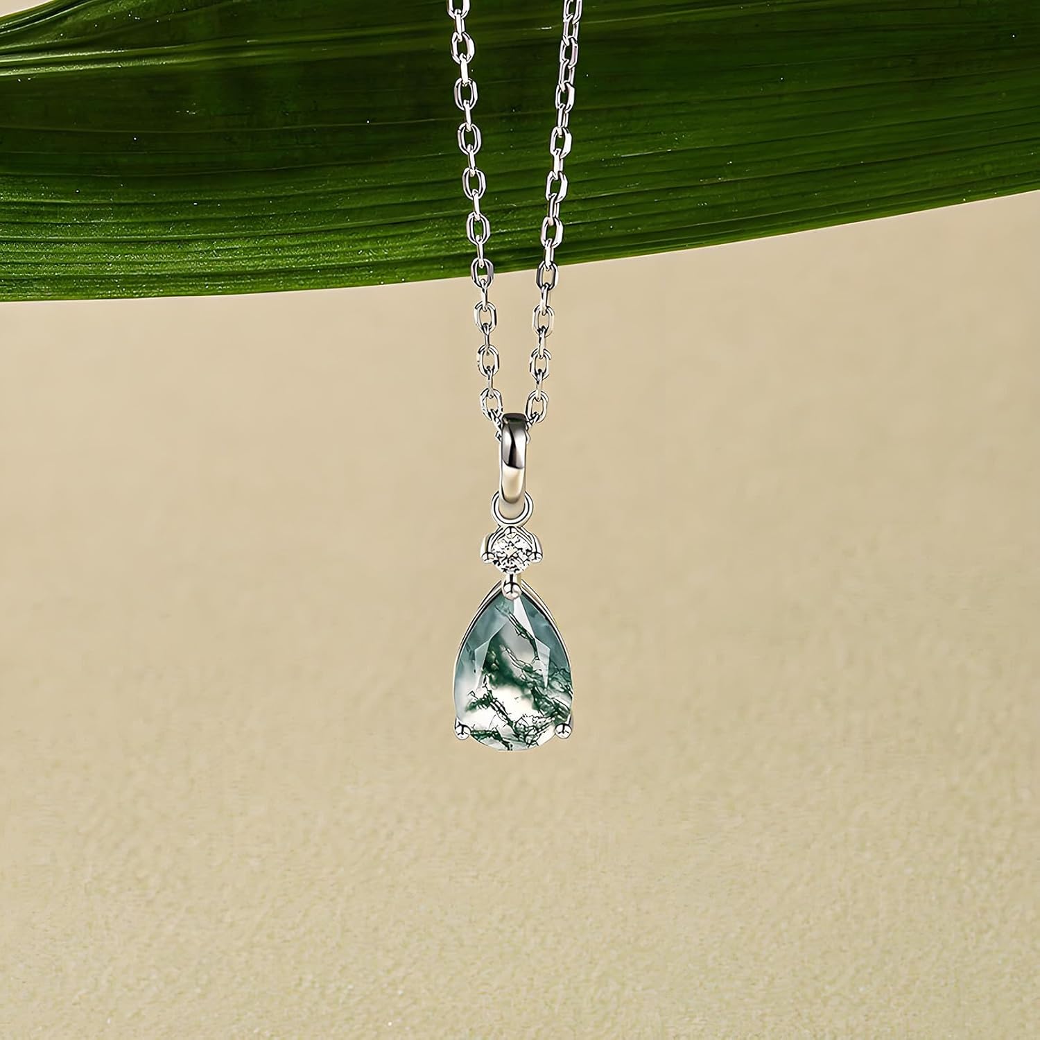 Sterling Silver Pear Moss Agate Pendant Necklace for Women Natural Moss Agate Gemstone Diamond Women's Pendant Chain Vintage Valentine's Day Christmas Birthday Gift, 18 Inch