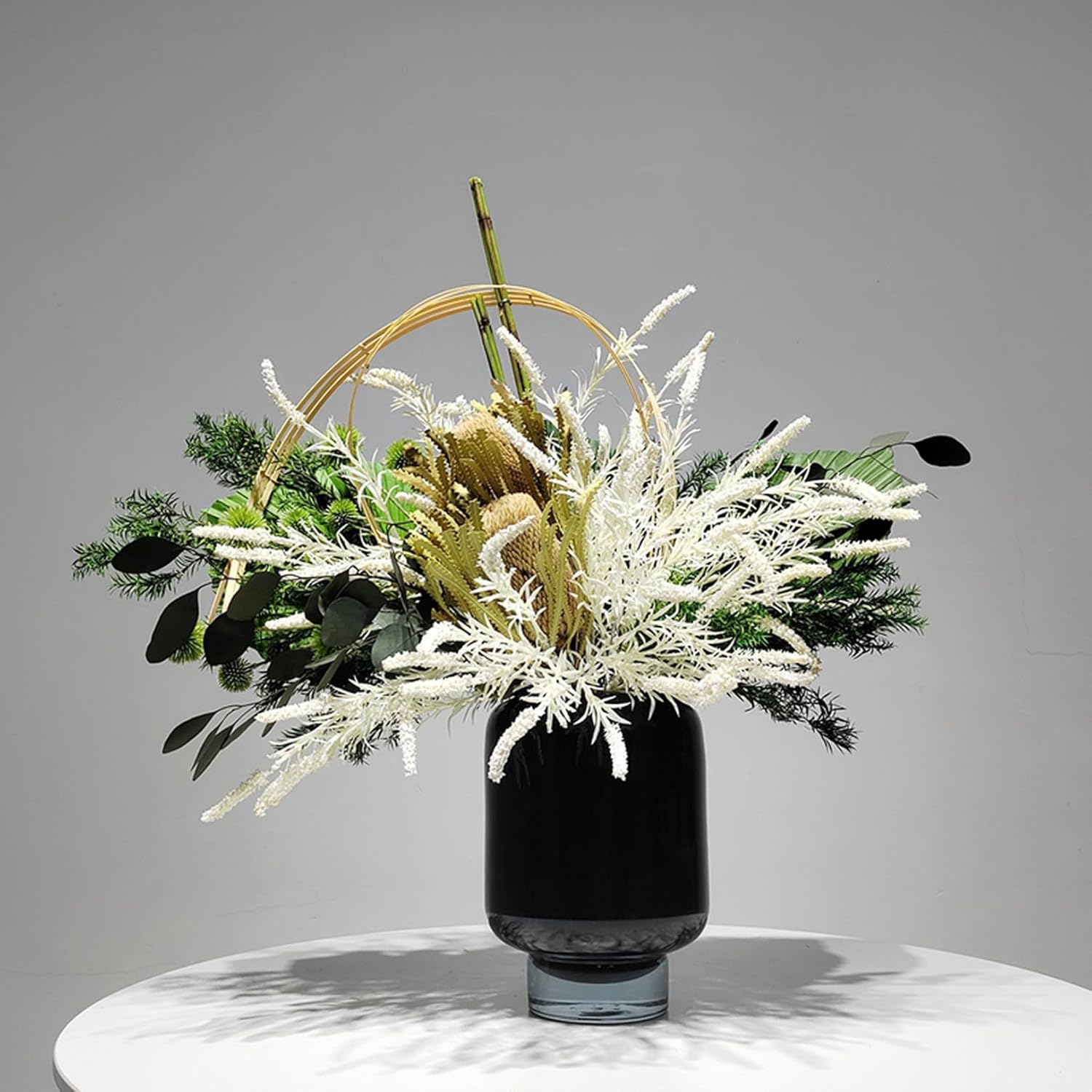 結び柳で縁起良く お多福南天と若松を添えた 丈の長い和モダンな