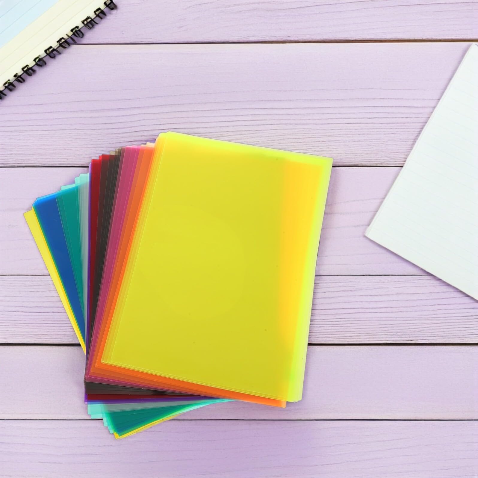 BESTonZON 50 Blatt Buntes Bastelzellophan A4 Transparentpapier aus Pvc Leicht Zuschneidbar für Modellbau und Lichtstreuung Bastelarbeiten