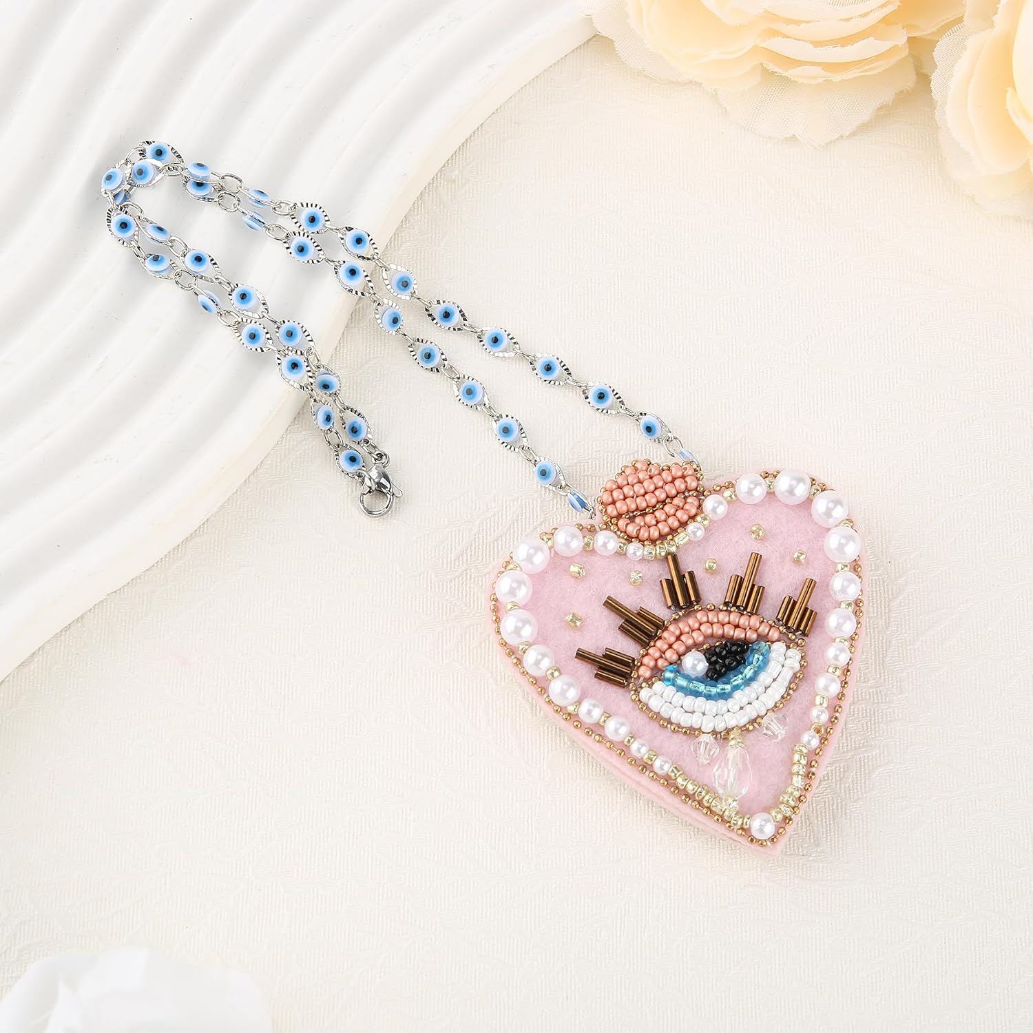 Evil Eye Car Charm - Pink Heart Evil Eye Car Mirror Hanging Accessories, Protection Rearview Mirror Charm Ornament Hanging Decor for Women, Cute Hanger Aesthetic Decor Window Door Frame Decorations