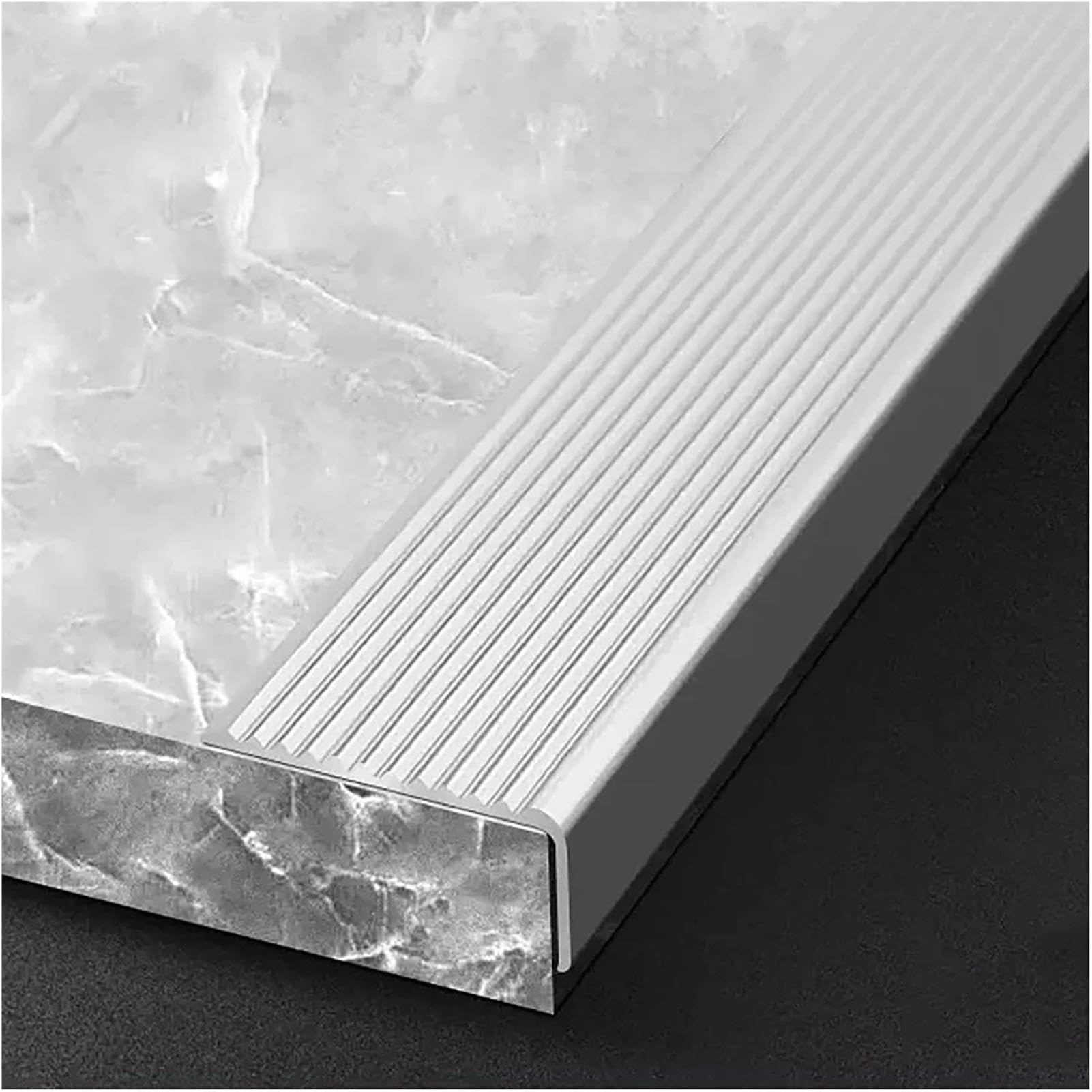 Aluminium-Treppenkantenkantenschutz für Sicherheit und Stil auf Treppen im Innen- und Außenbereich