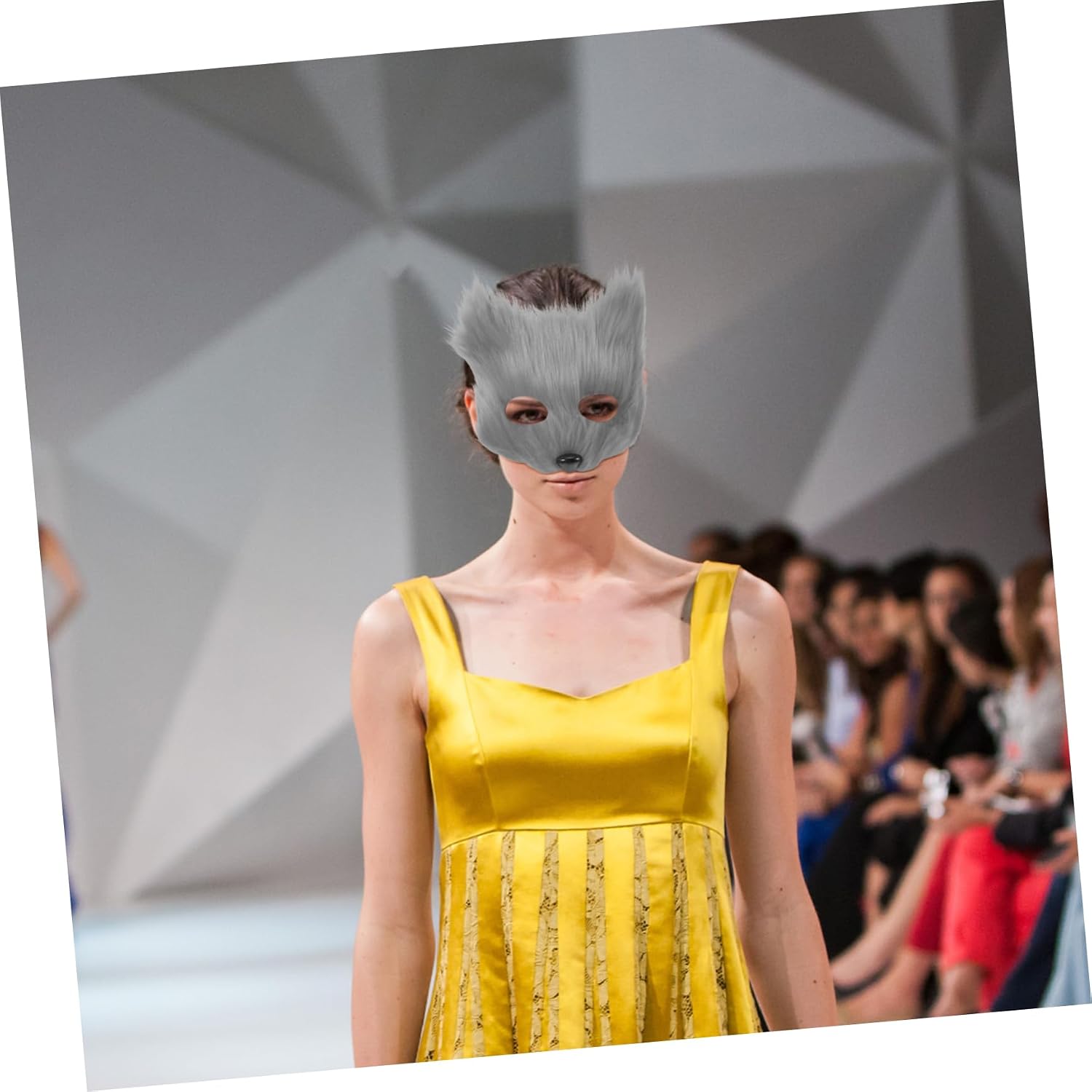 SOLUSTRE Furry Half Face Mask Realistic Animal Costume Accessory for Halloween Masquerade and Themed Parties Eye-catching Design for Memorable Appearances
