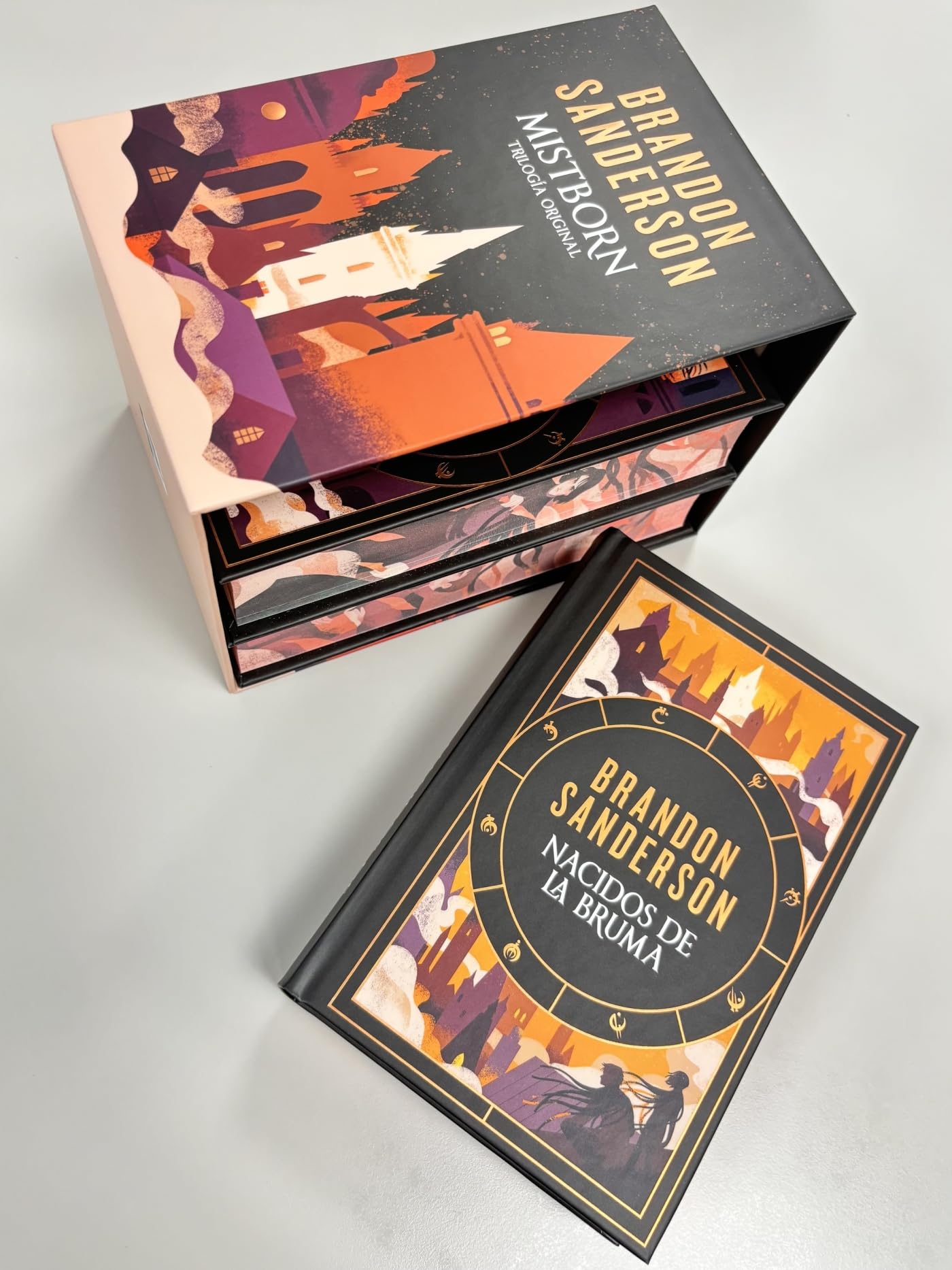 Mitsborn - Trilogía original (edición especial estuche cantos pintados) / Mitsborn Original Trilogy Box (Special Edition Sprayed Edges): Nacidos De La ... / El Héroe De Las Eras Boxed Set