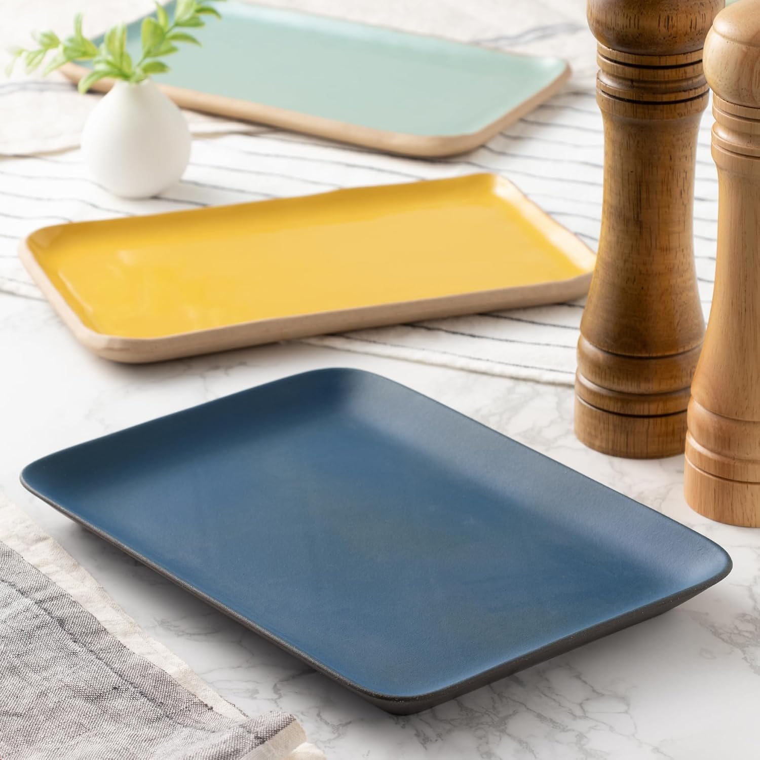 KUROSUMI 37K373-23 Black Charcoal Cafe Tableware Square Plate Plate Buffet One Plate Diameter Approx. 9.8 x 6.7 inches (25 x 17 cm) Mino Ware Mino Pottery Japanese Dish Ryokan Restaurant
