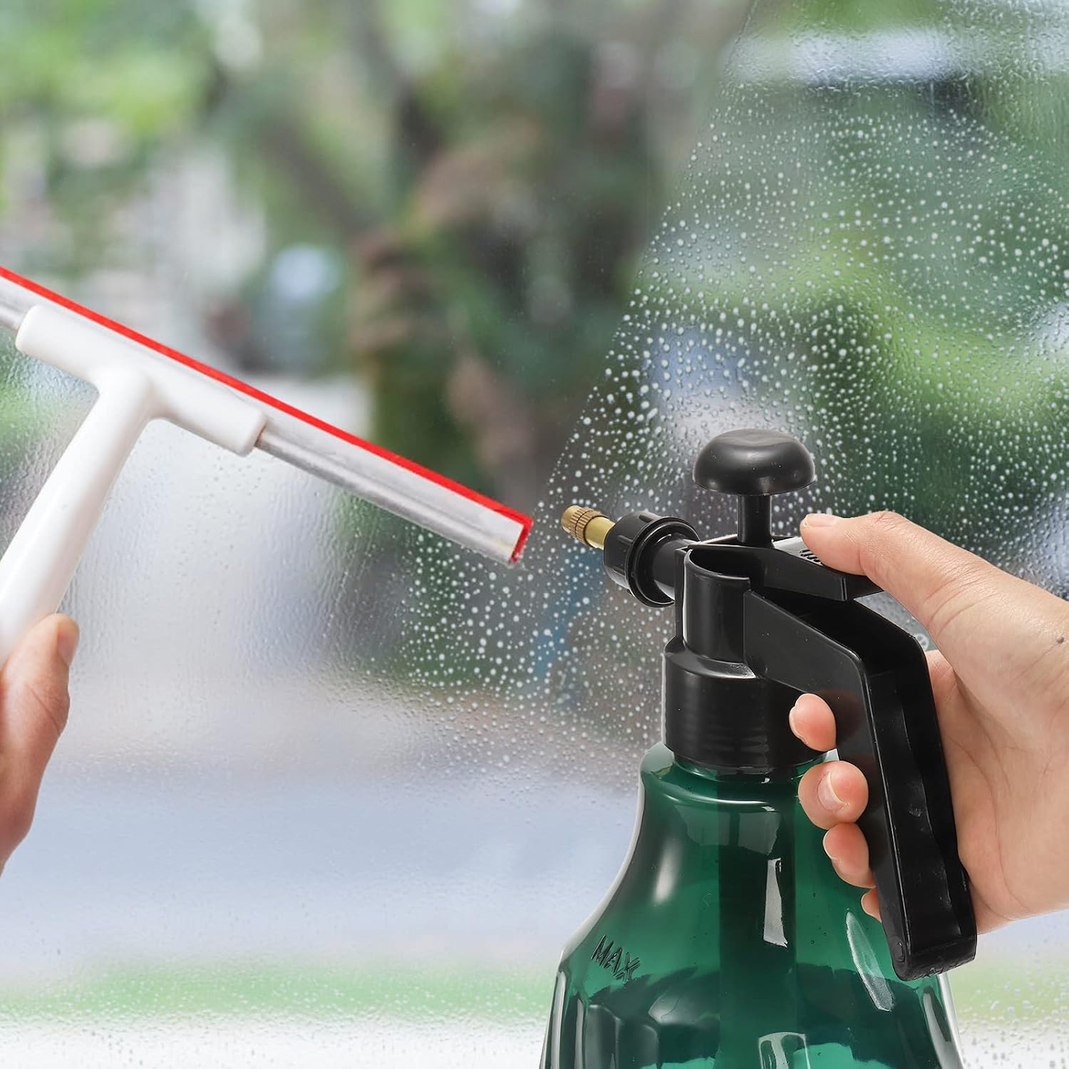 ZEAYEA 2 Pack 0.5 Gallon Hand Held Garden Sprayer, Pump Pressure Water Sprayer, Plastic Watering Cans with Adjustable Nozzle, Hand Sprayers for Lawn, Garden, Indoor Outdoor Gardening, Home Cleaning