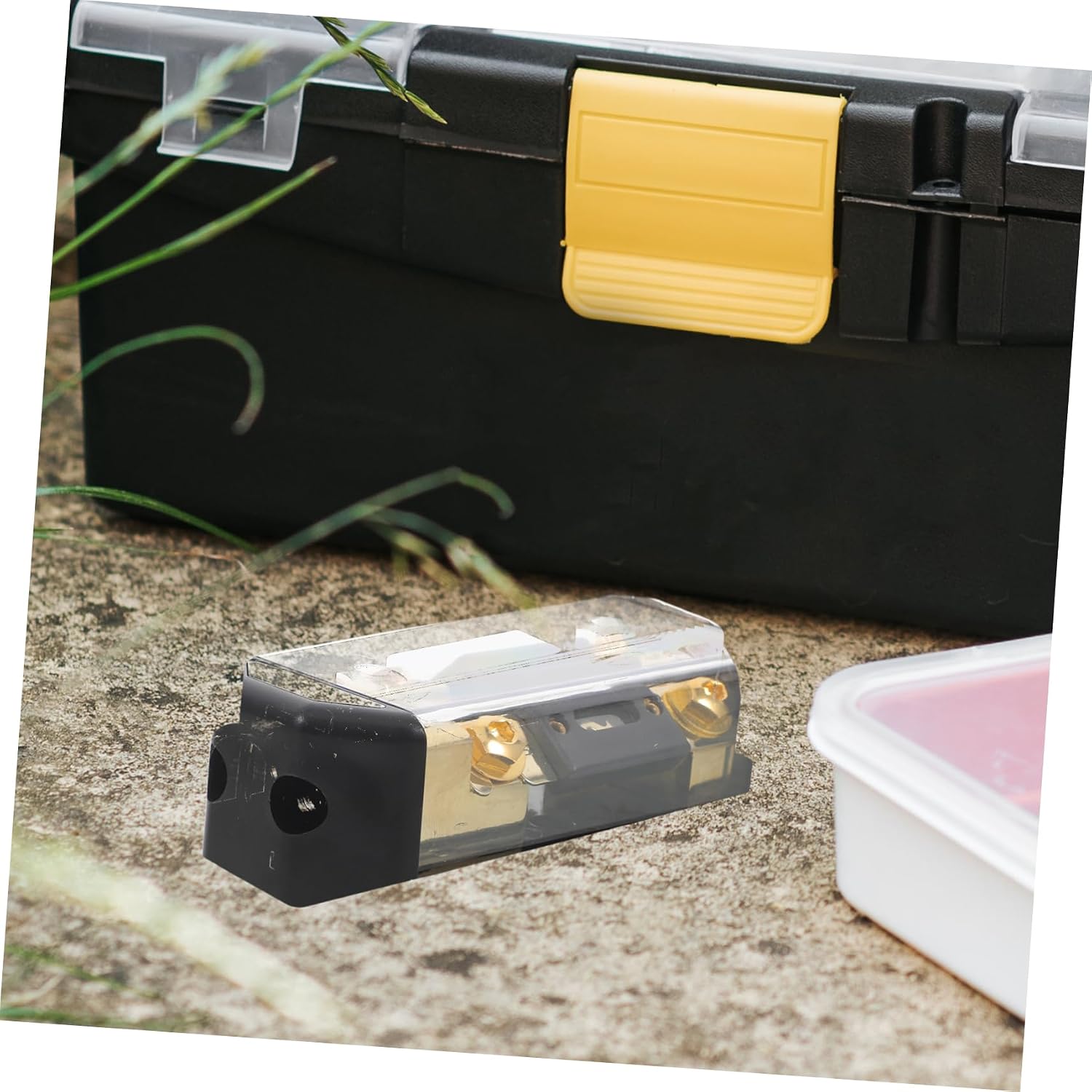 OUNONA Car Amplifier Fuse Block Way Auto Audio Fuse Holder for Speaker Distribution High Power Output Easy Installation for Safe Vehicle Circuit Protection
