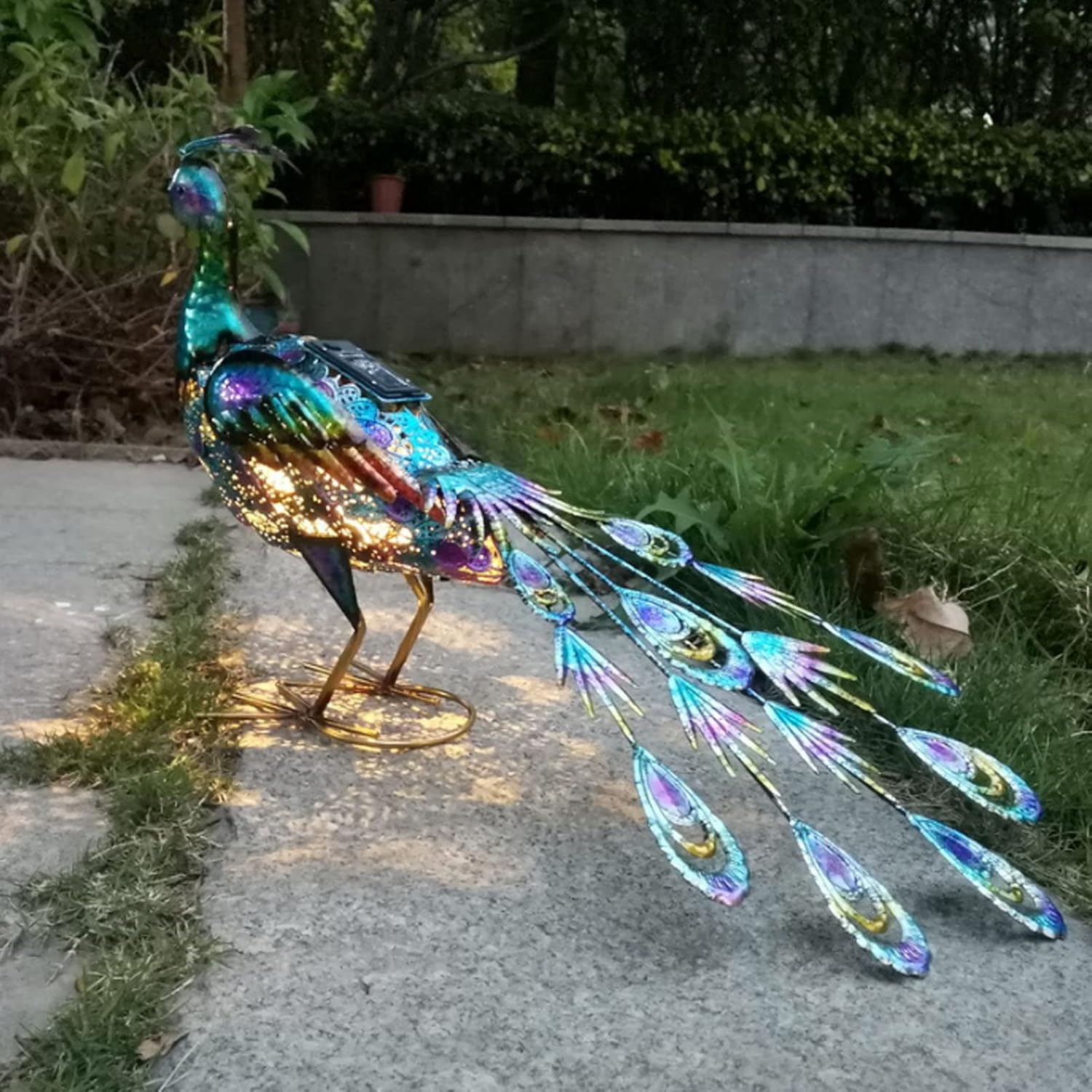 Metal Peacock Decor Garden Statue with Solar Lights, Outdoor Solar Peacock Garden Statue, Standing Peacock Sculptures for Yard Art Backyard Lawn Patio Ornament (#1)