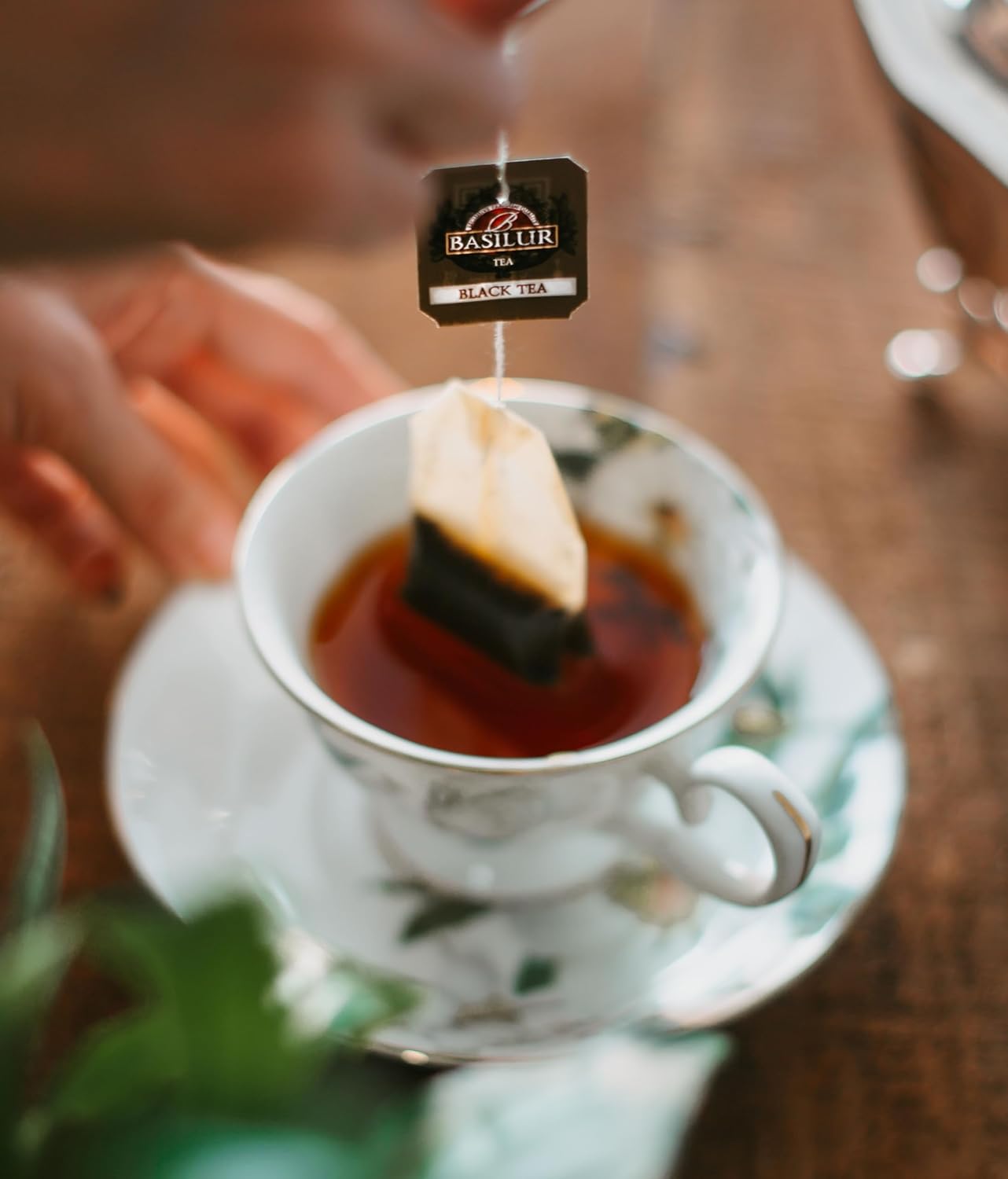 Basilur Specialty Classic Assorted "Book Collection" in Tin Caddy 32 Tea Bags