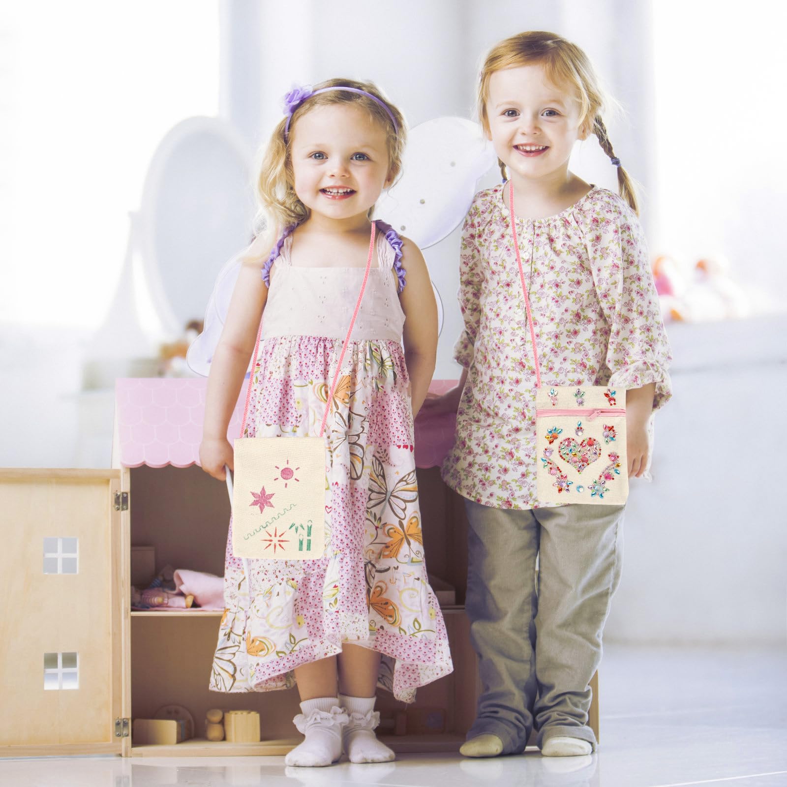 Stoffbeutel zum Bemalen für Kinder,Rosa Umhängegeldbeutel Kinder,Brustbeutel zum Bemalen mit 4 Aufkleber 8 DIY Malschablonen und 12 Buntstift,Kleine Schultertaschen für Schule,Party,Geschenk