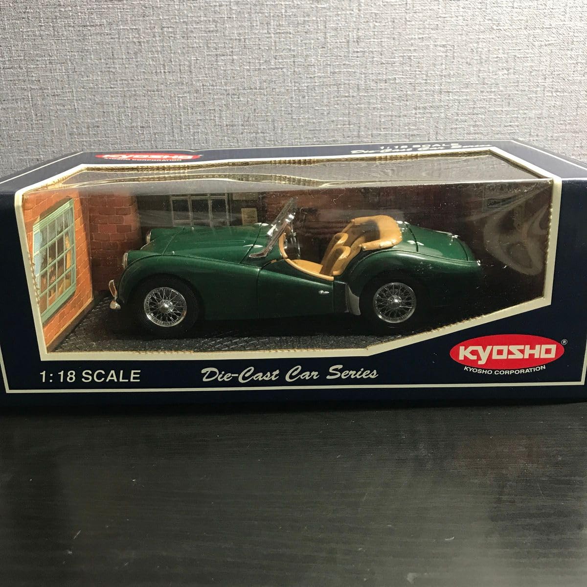 Amazon | 京商 kyosho TRIUMPH TR3A 1:18 ミニカーボディカラー
