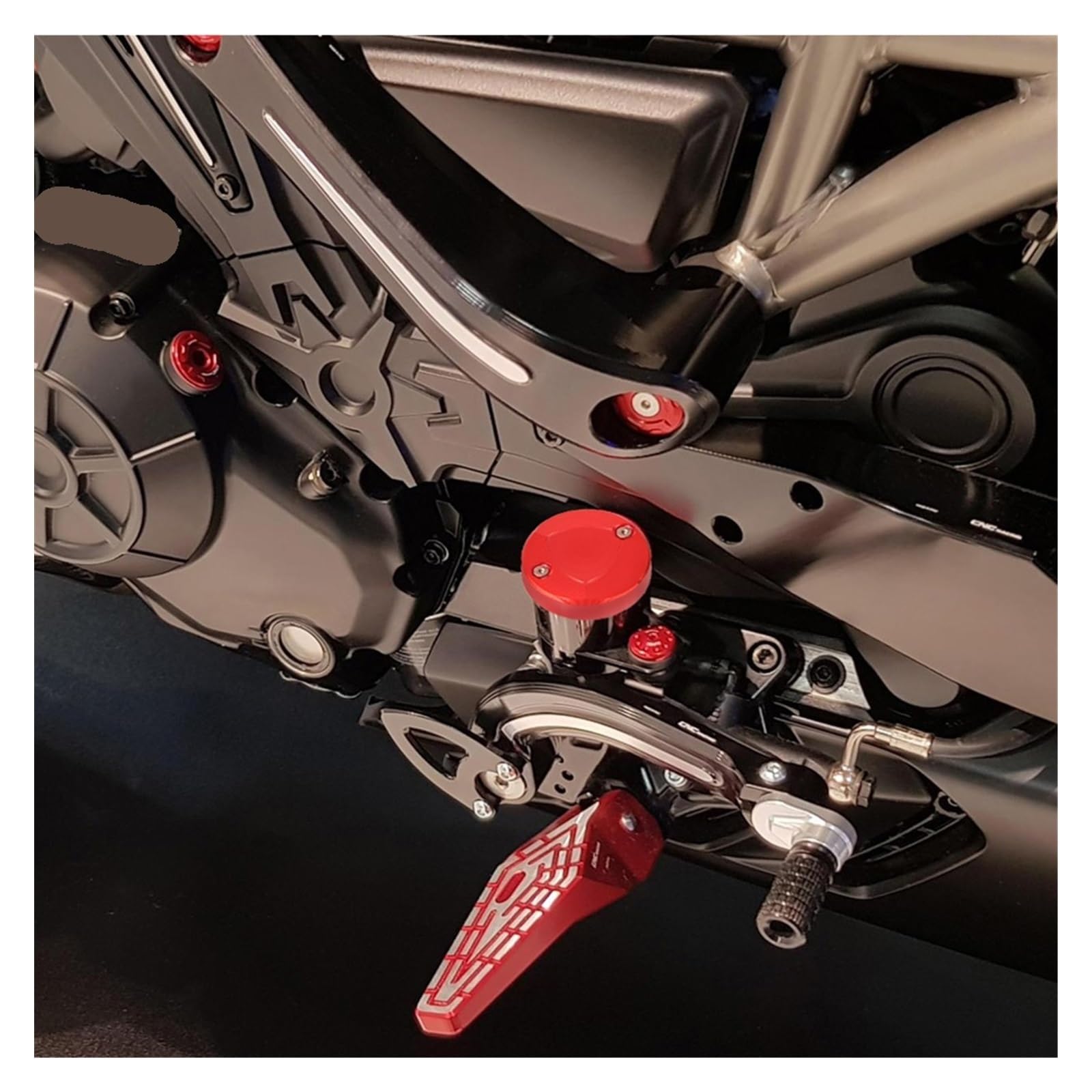 Tappo Serbatoio Olio Liquido Freno Per Hypermotard 1100 S 2007-2012 Anteriore Freno Posteriore Frizione Serbatoio Fluido Coperchio Del Carburante Tappo Di Protezione Accessori Ricambio