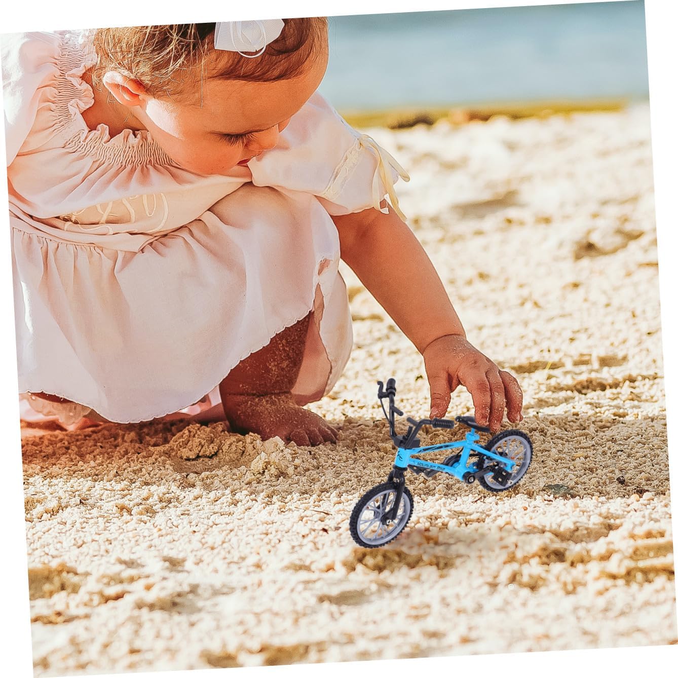 Mini Alloy Finger Bike for Boys Realistic Frame Desktop Relaxation Collectible Lightweight Portable Finger Bicycle Model Gift Blue