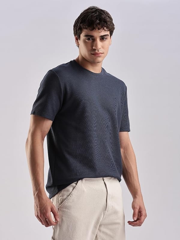 Calvin Klein Men's Micro Waffle Short Sleeve T-Shirt Ink by Calvin Klein - Used condition - Image 3